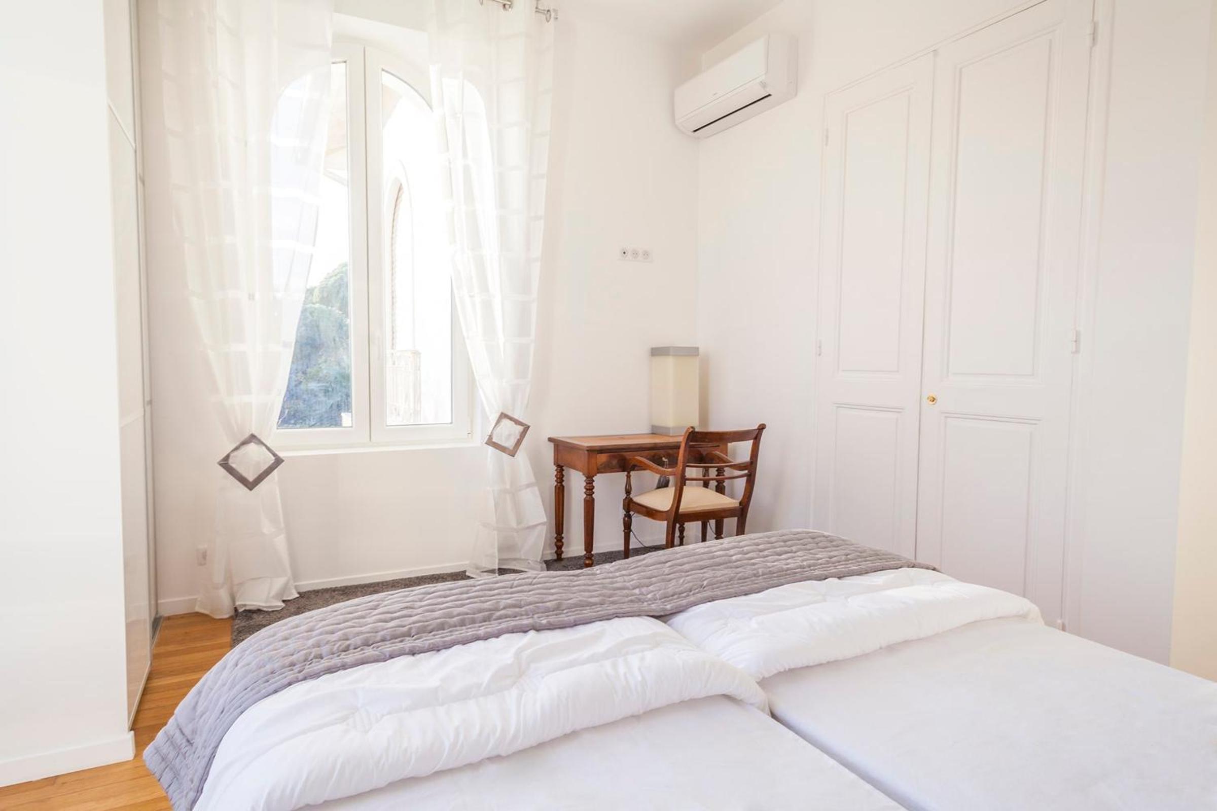 CLOSE CROISETTE-MODERN-A/C-CONGRESS-BEACHES photo 4