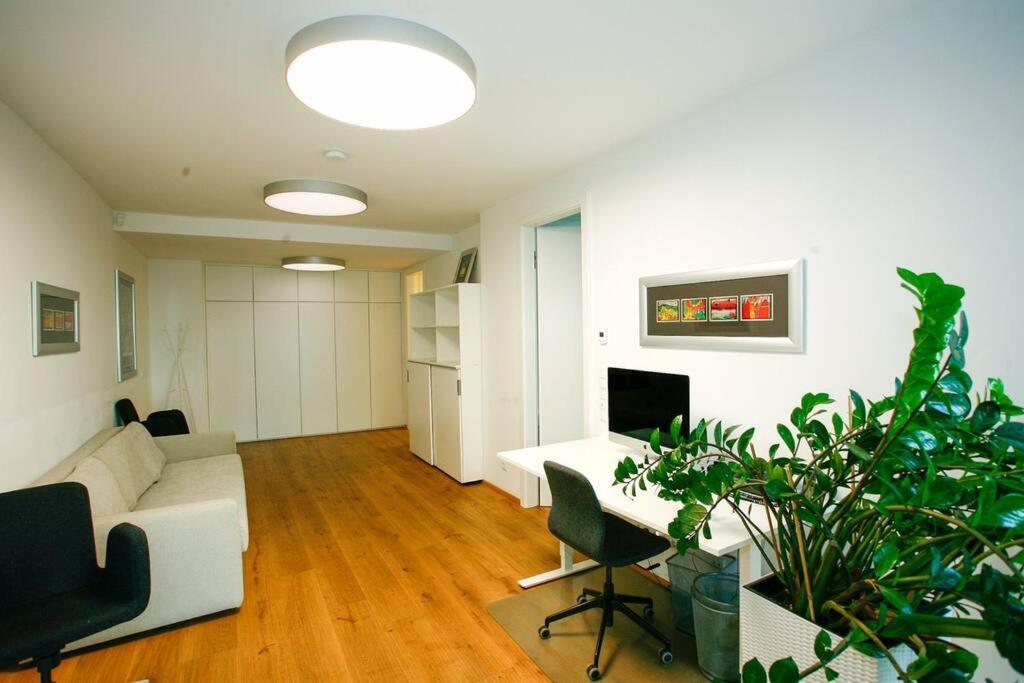 Top Central Apartment on Karlsplatz Vienna