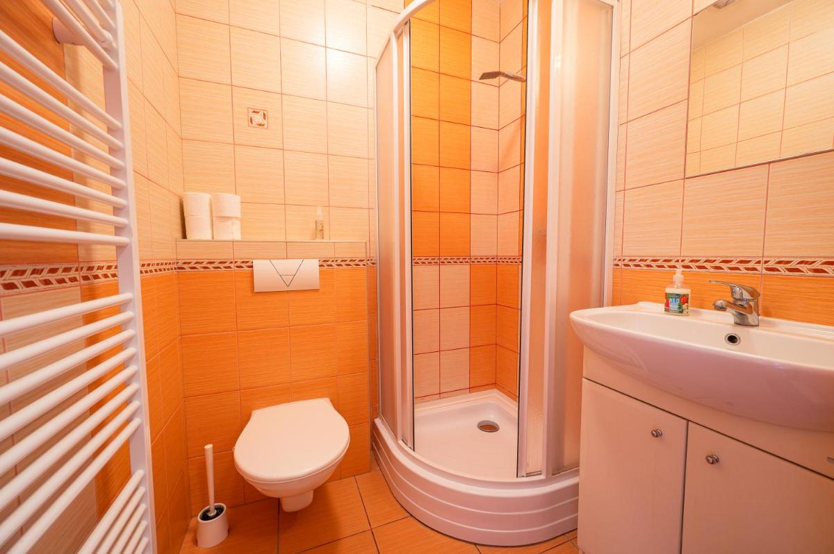 Penzion Rybářská bašta a Vinařství Vyskočil Strachotín