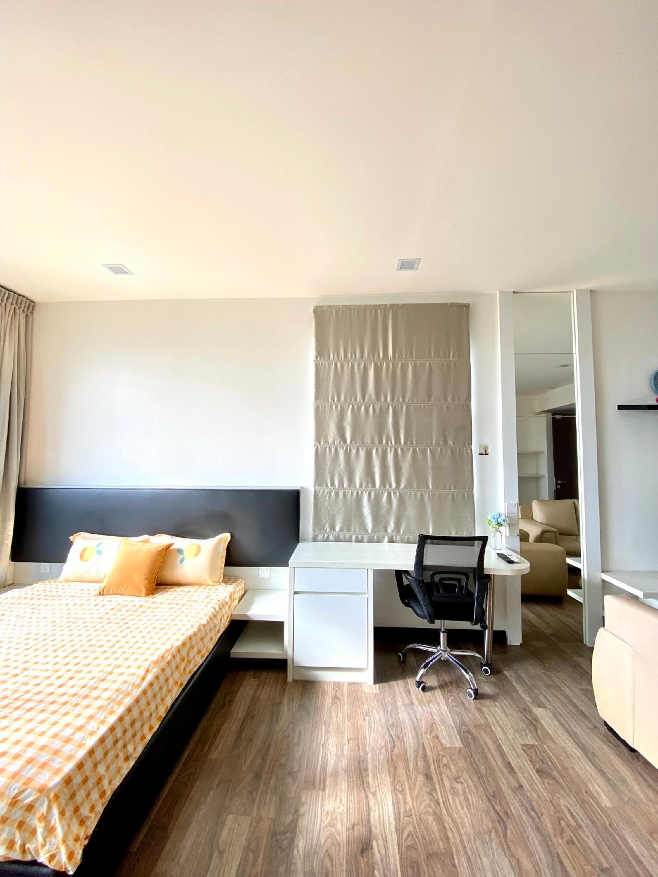 Corner Unit Landmark Residence 2, High Floor, Nice View, WiFi & Tvbox, Free Parking photo 3