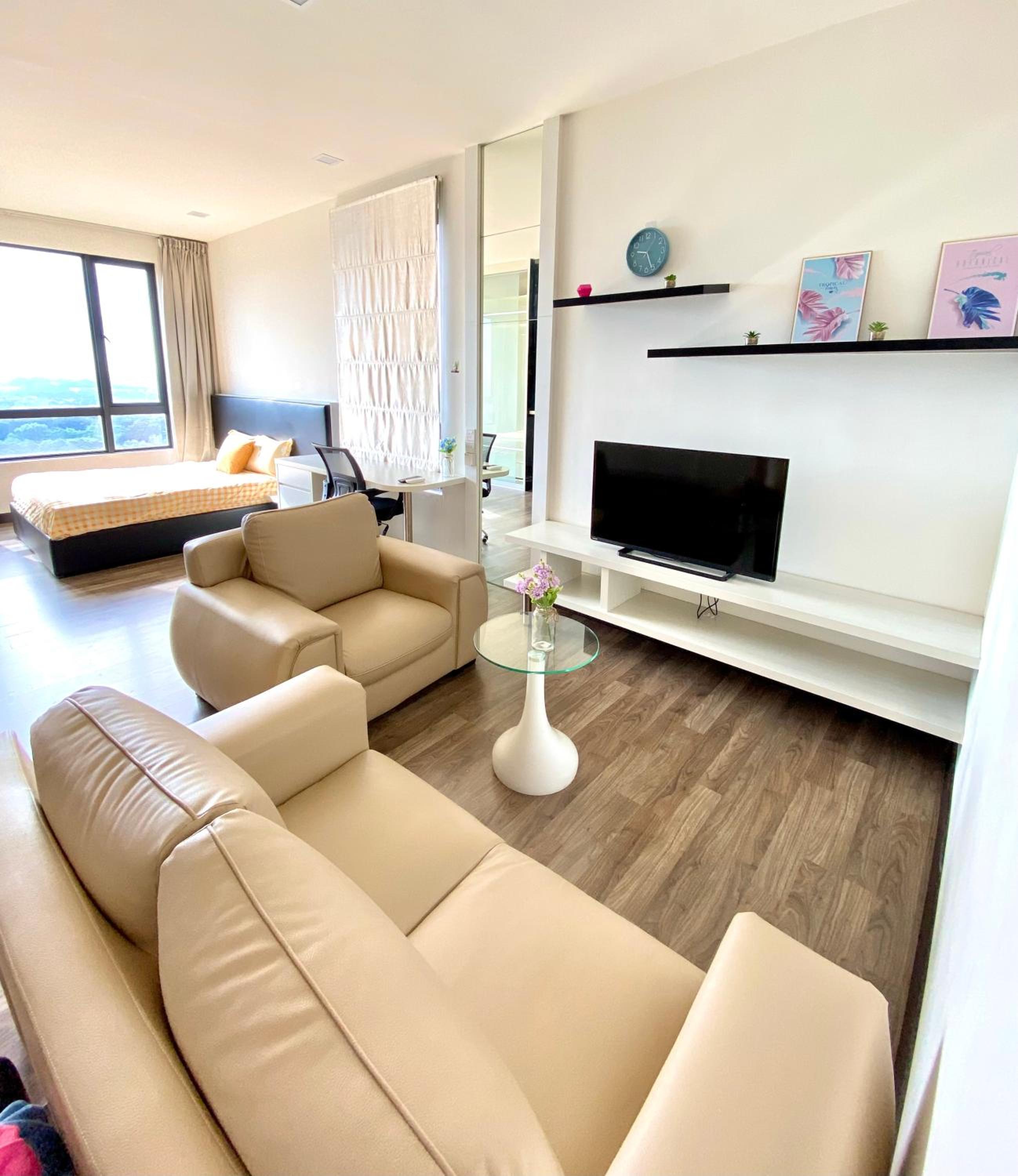 Corner Unit Landmark Residence 2, High Floor, Nice View, WiFi & Tvbox, Free Parking photo 7
