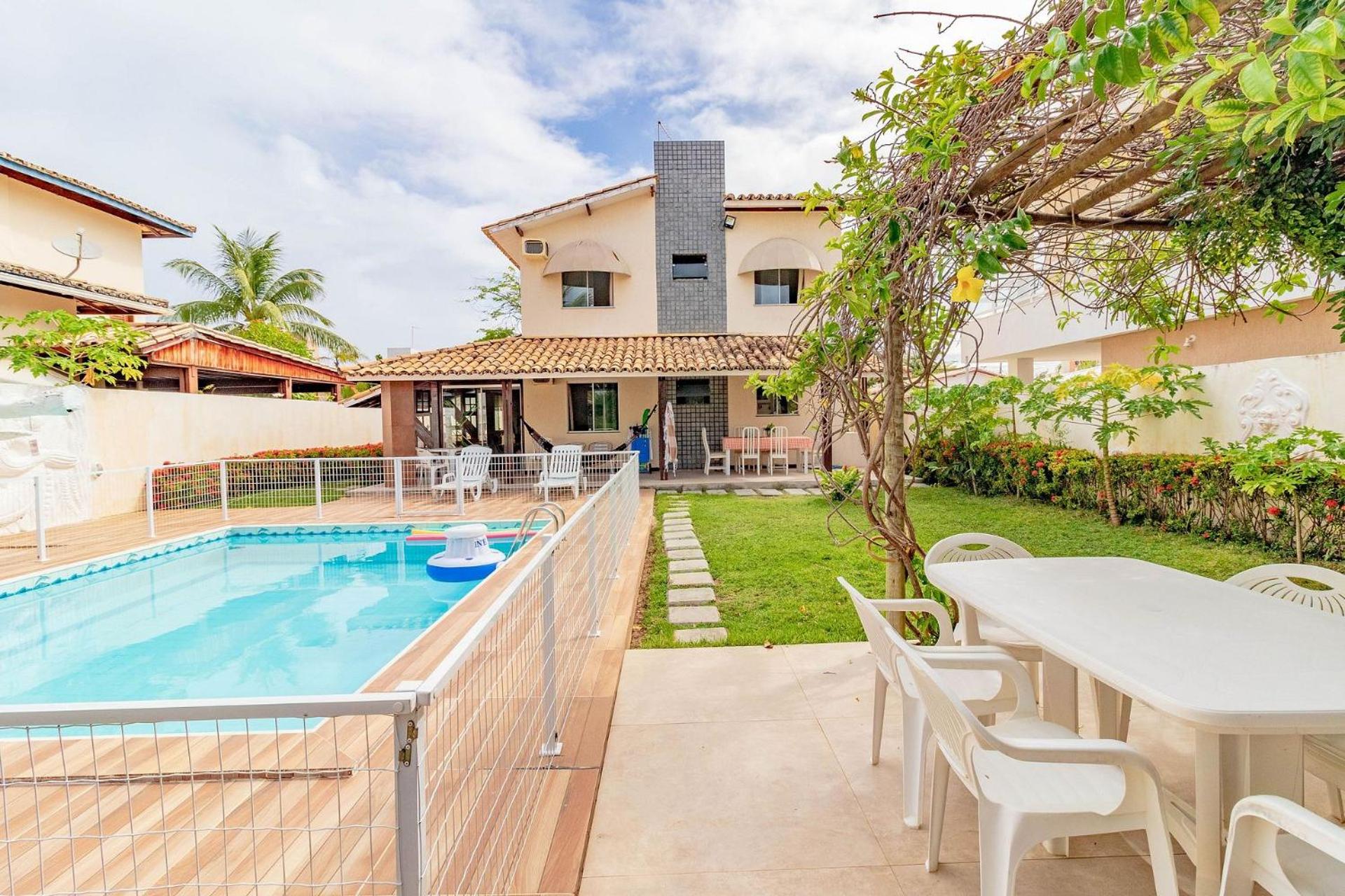 GB40 Casa 4 Suítes a 200m da Praia - Guarajuba