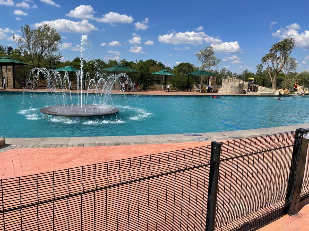 Stunning 2 Bedroom Rental at Green Creek, Pretoria, photo 2 of 16