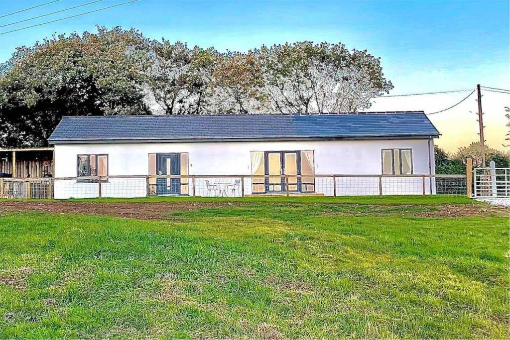 Hotel NEW! Country boutique escape . HOT TUB - Image 1