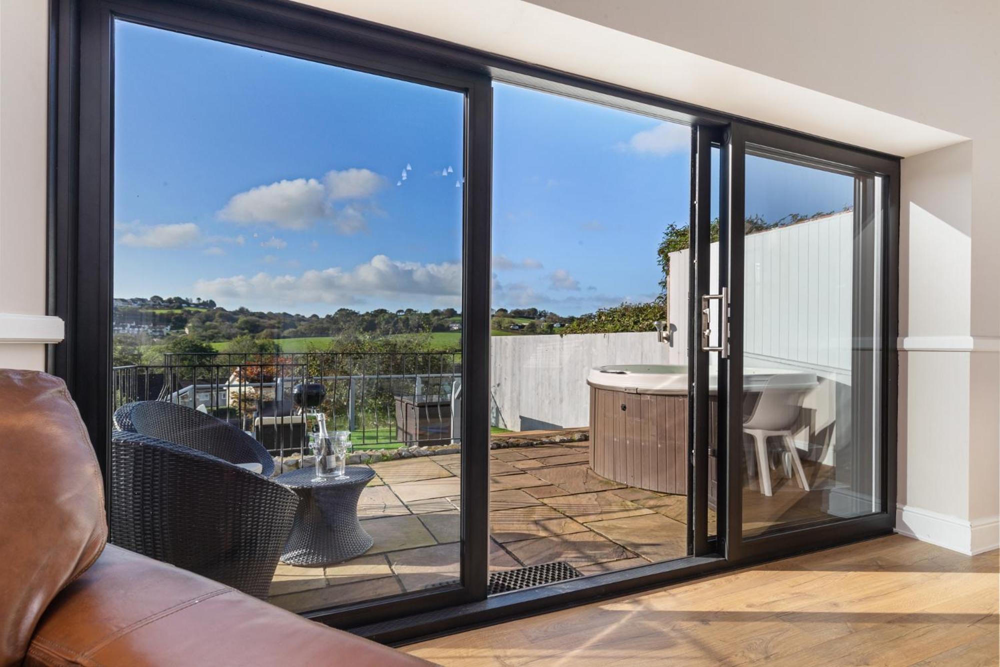 Cartref - Beautiful Cottage, Hot Tub, Countryside Views view 5
