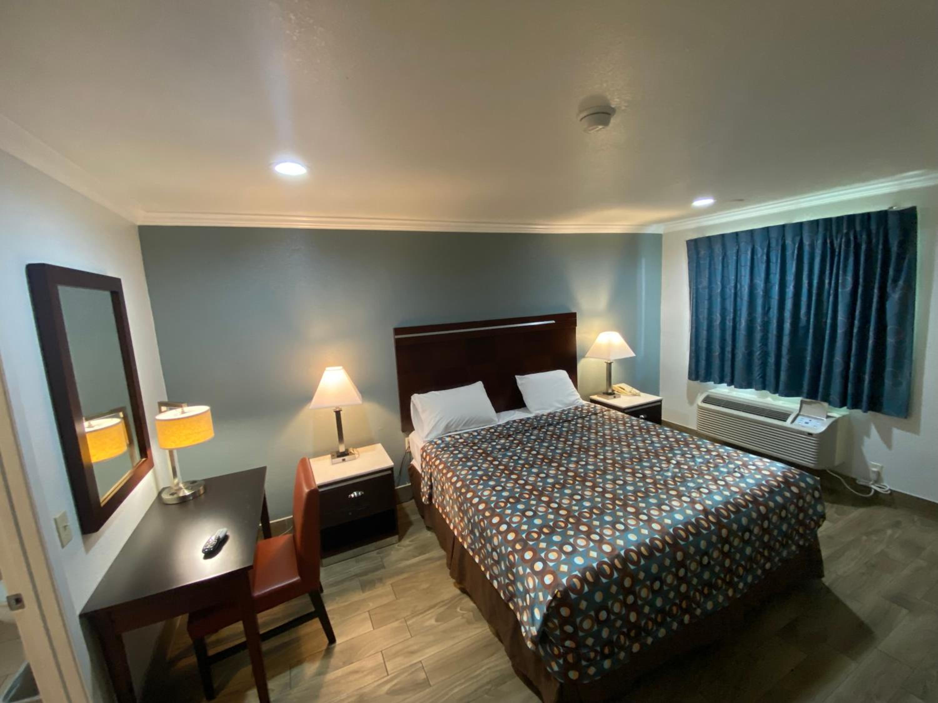 Corona Vacations - Welcome Inn Corona - Property Image 39