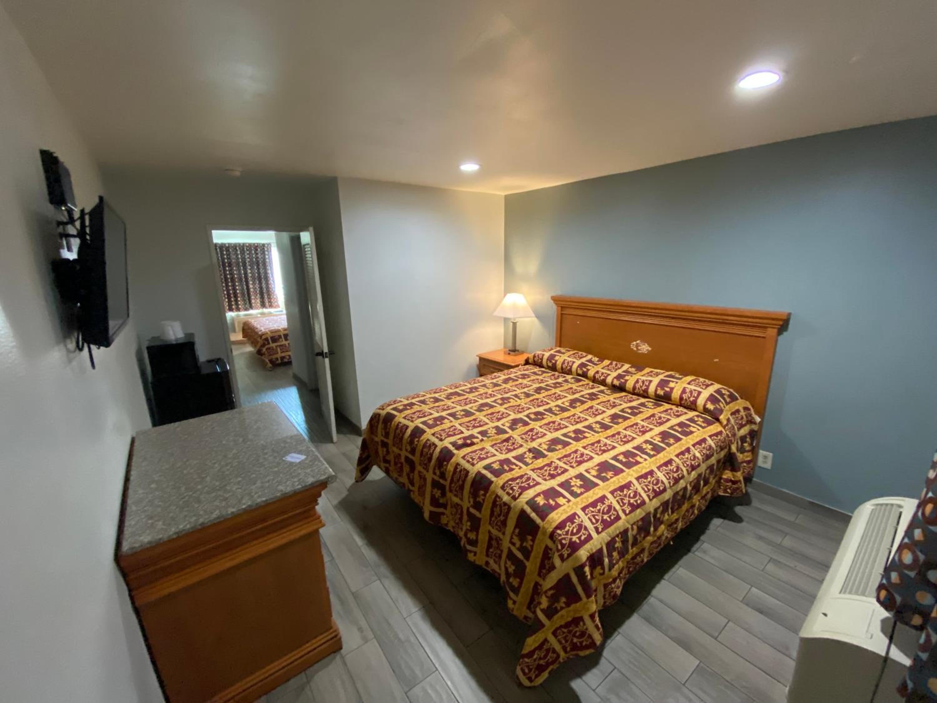 Corona Vacations - Welcome Inn Corona - Property Image 24