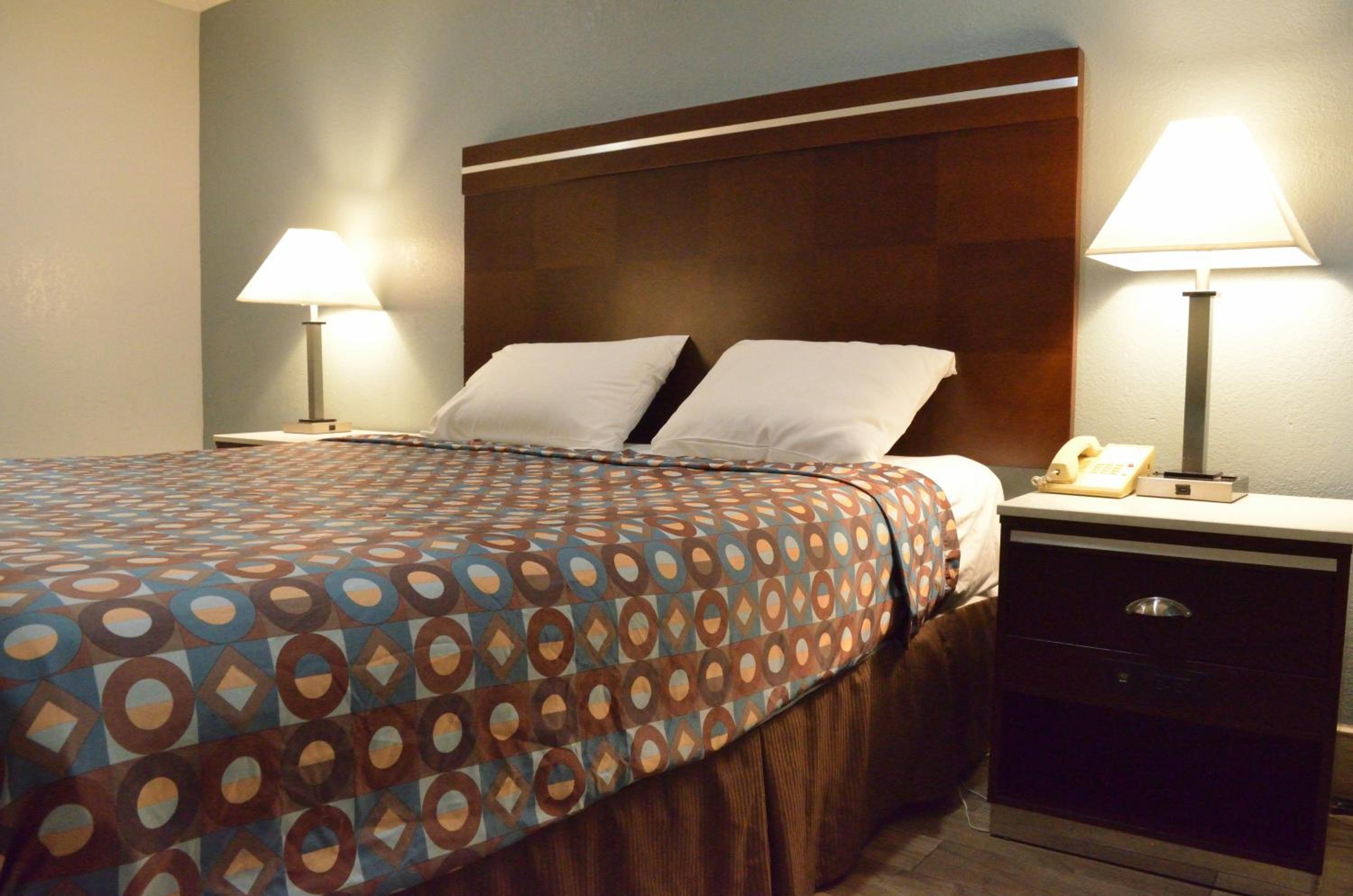 Corona Vacations - Welcome Inn Corona - Property Image 45