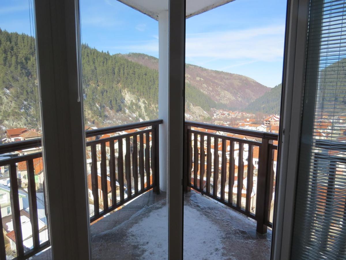 balcony