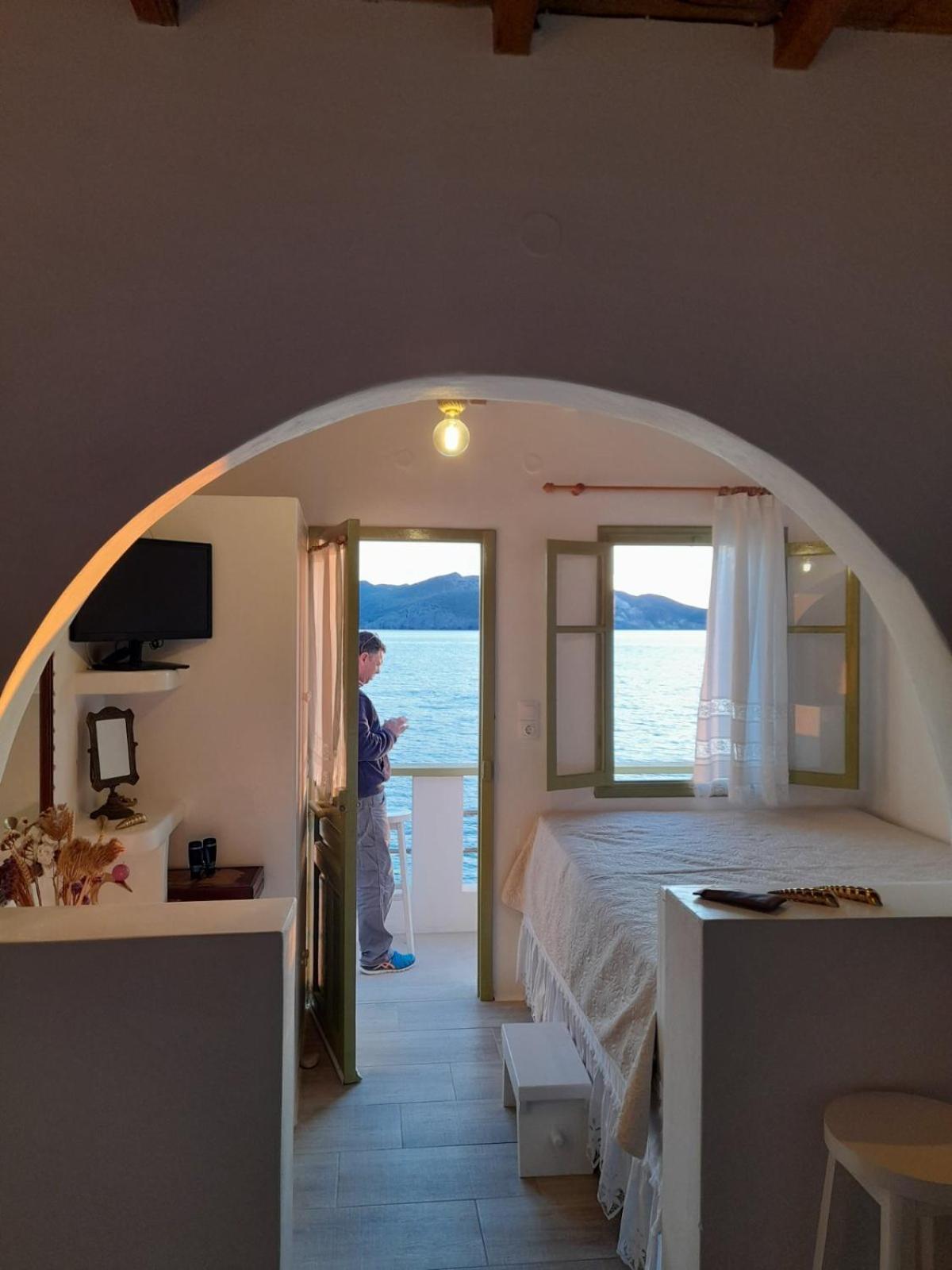 Milos By The Sea - Eco House view 5