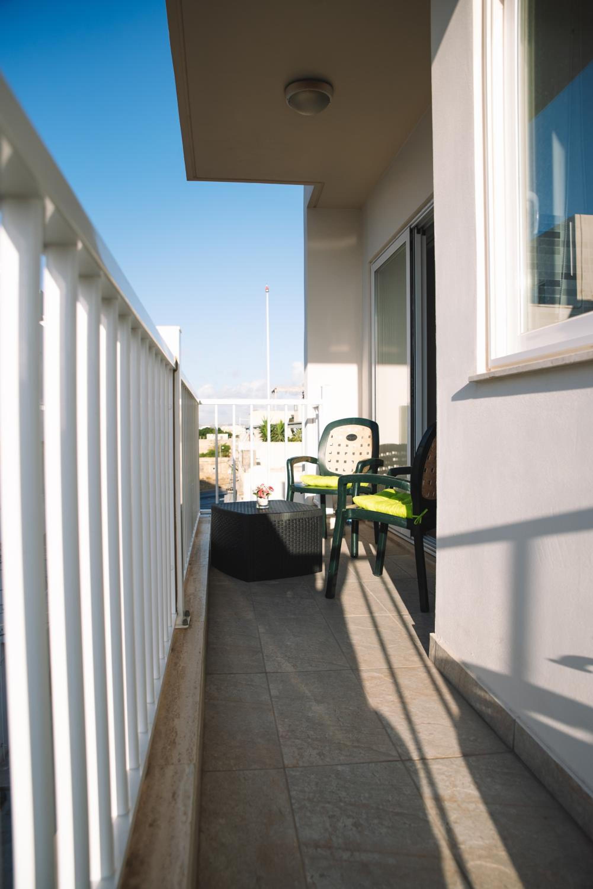 Modern 3 bedroom with AC apartment