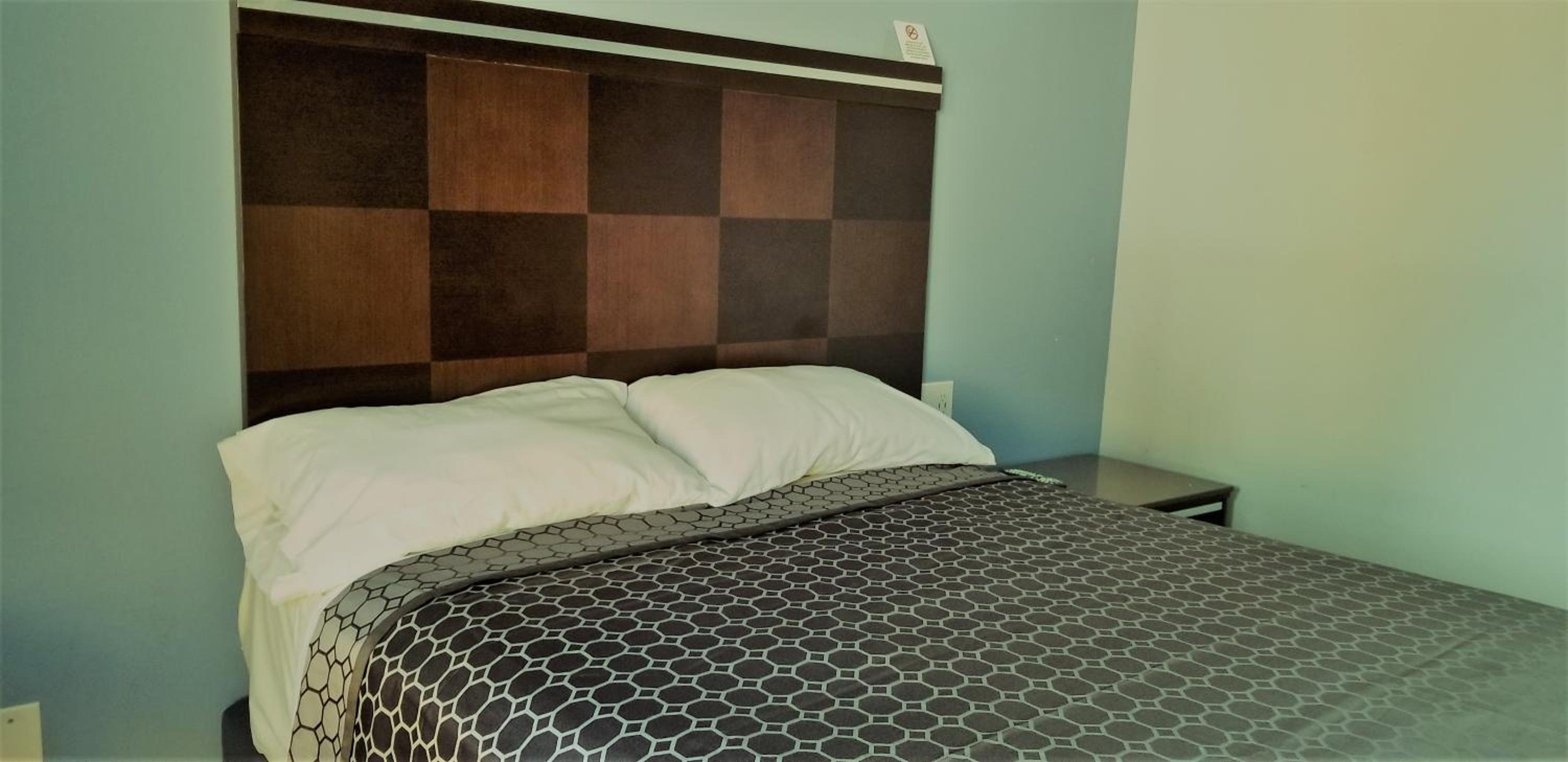 Los Angeles Vacations - DAY N NIGHT INN - Near Universal Studios Hollywood - Property Image 10