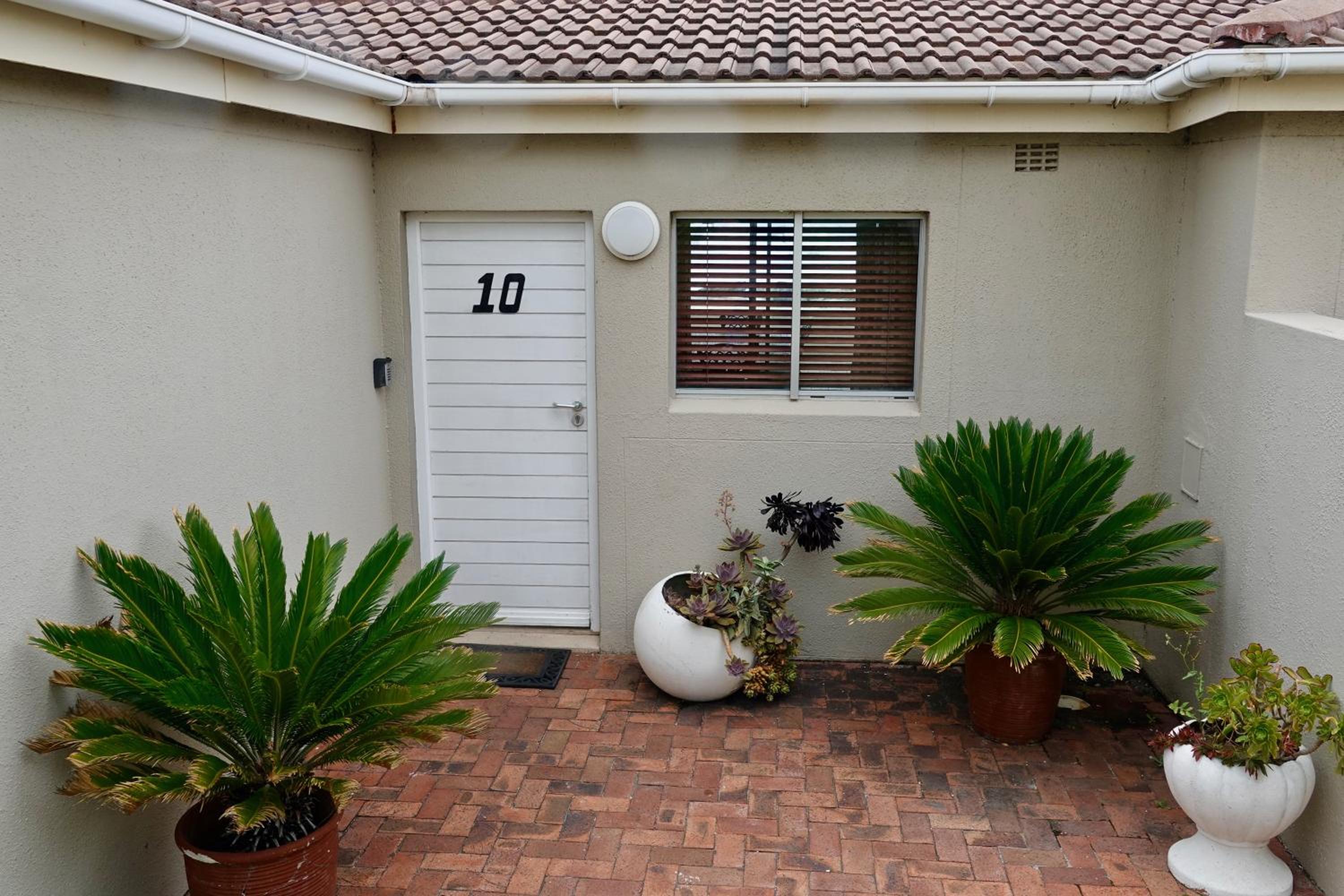 House 10-on-Sea view 2