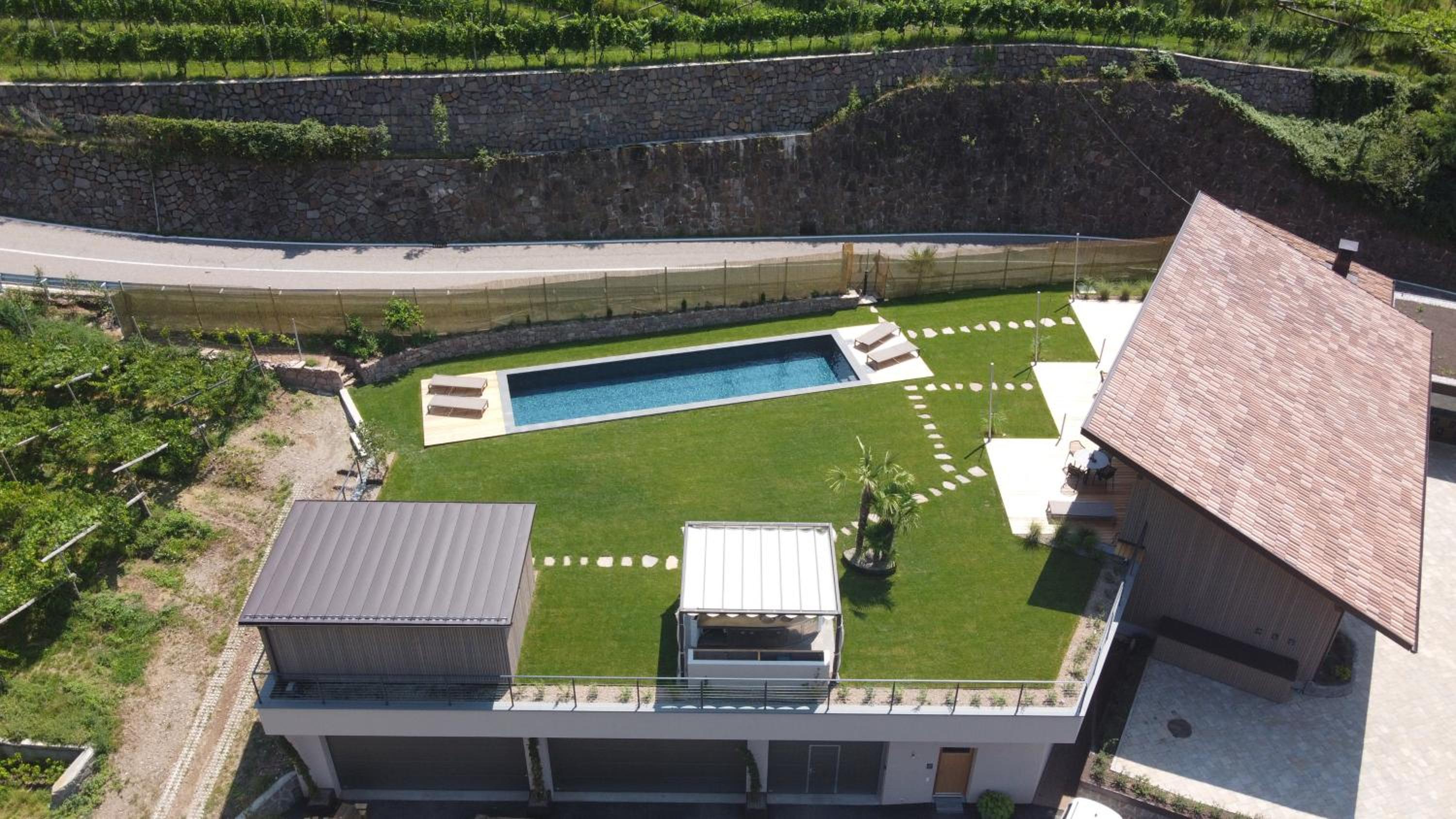 Pitzner - Winery & Suites 6