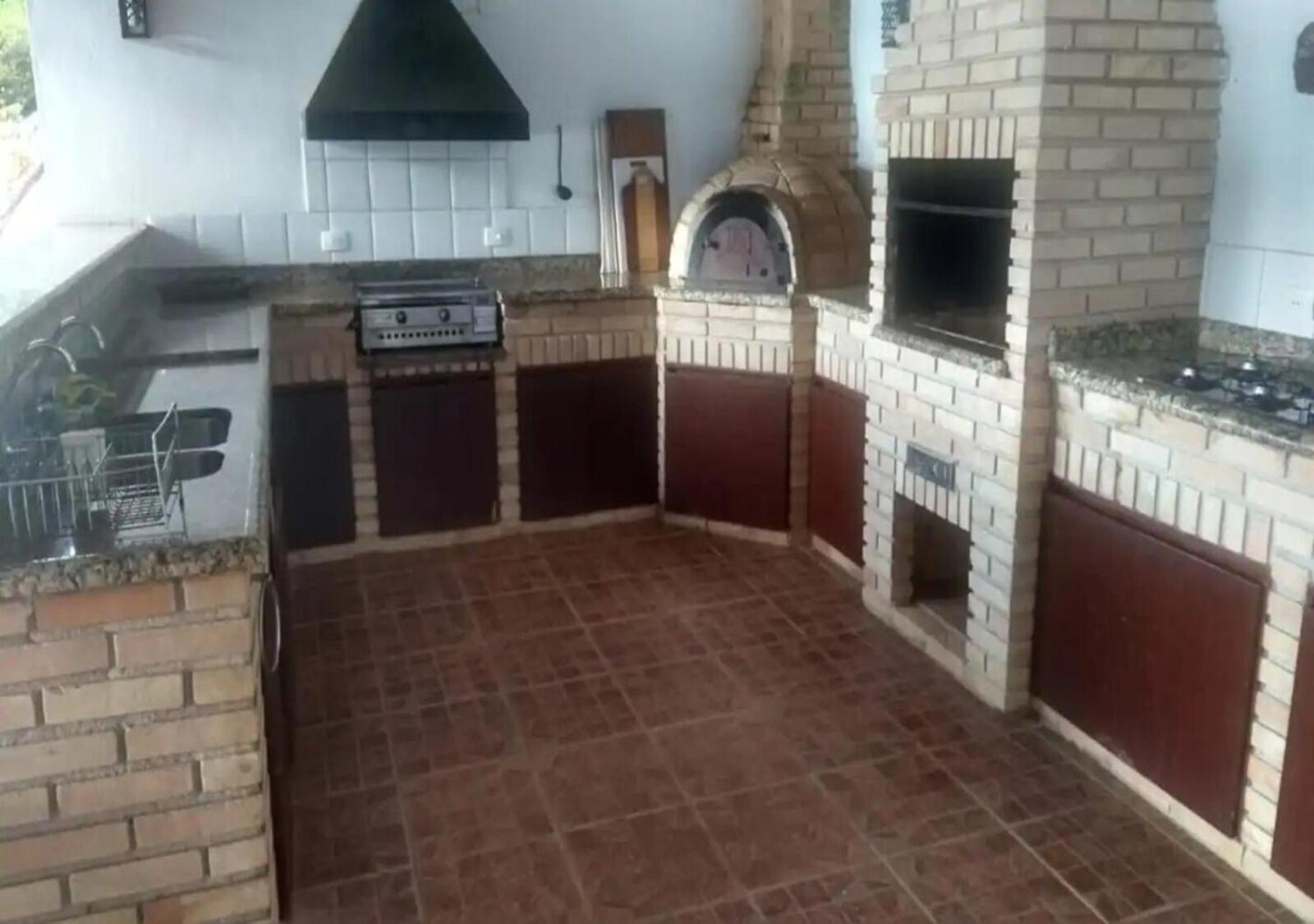 MARAVILHOSO SÍTIO NA BEIRA DA REPRESA