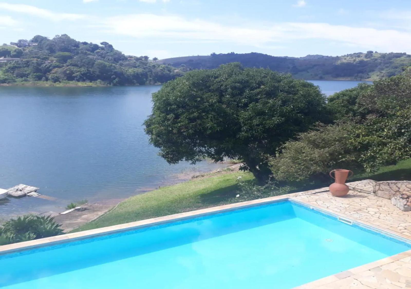 MARAVILHOSO SÍTIO NA BEIRA DA REPRESA