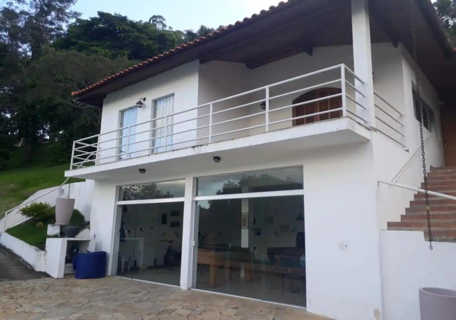 MARAVILHOSO SÍTIO NA BEIRA DA REPRESA