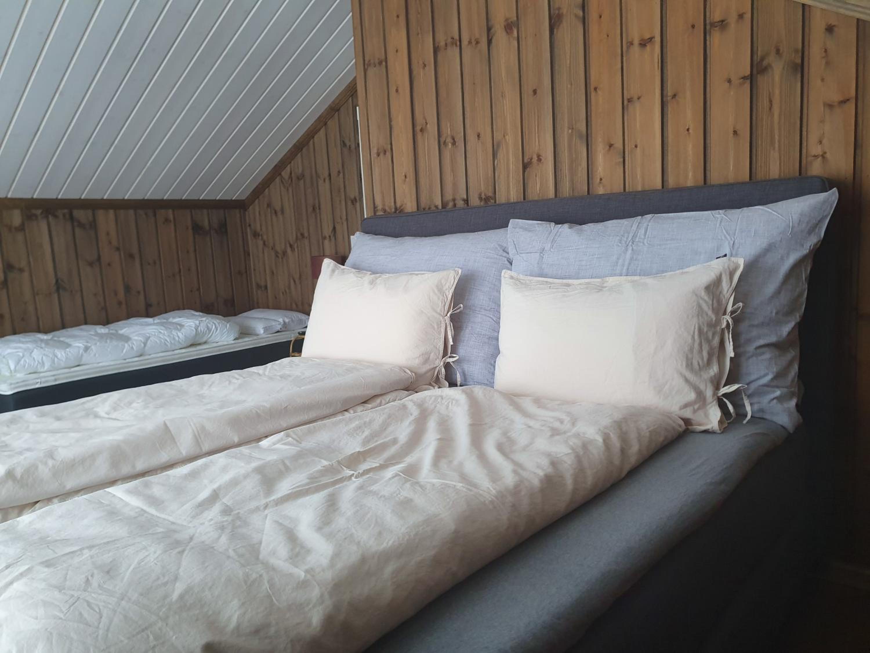 Grostul view 4