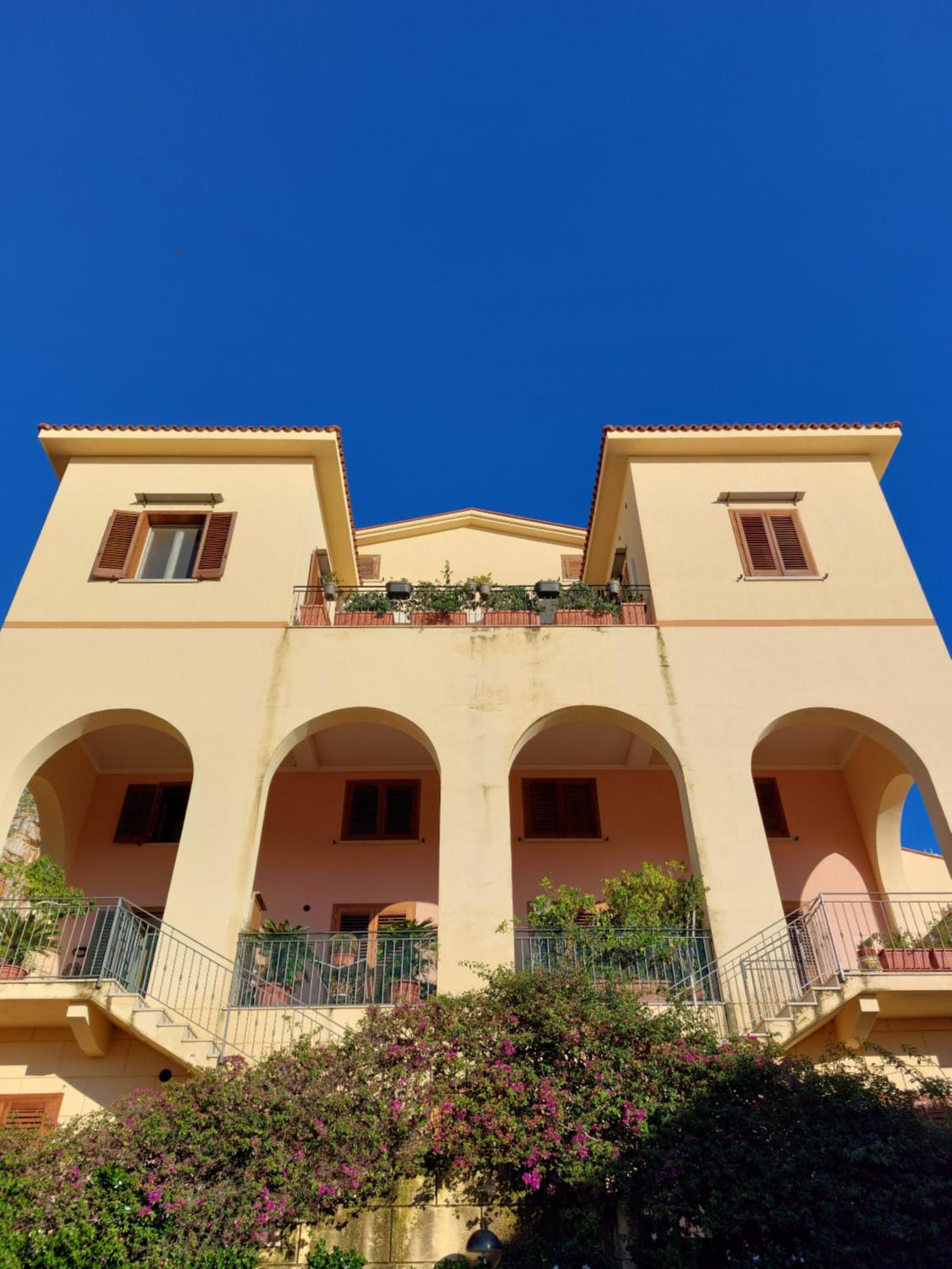 Piazza Mondello Lifestyle Home Palermo view 2