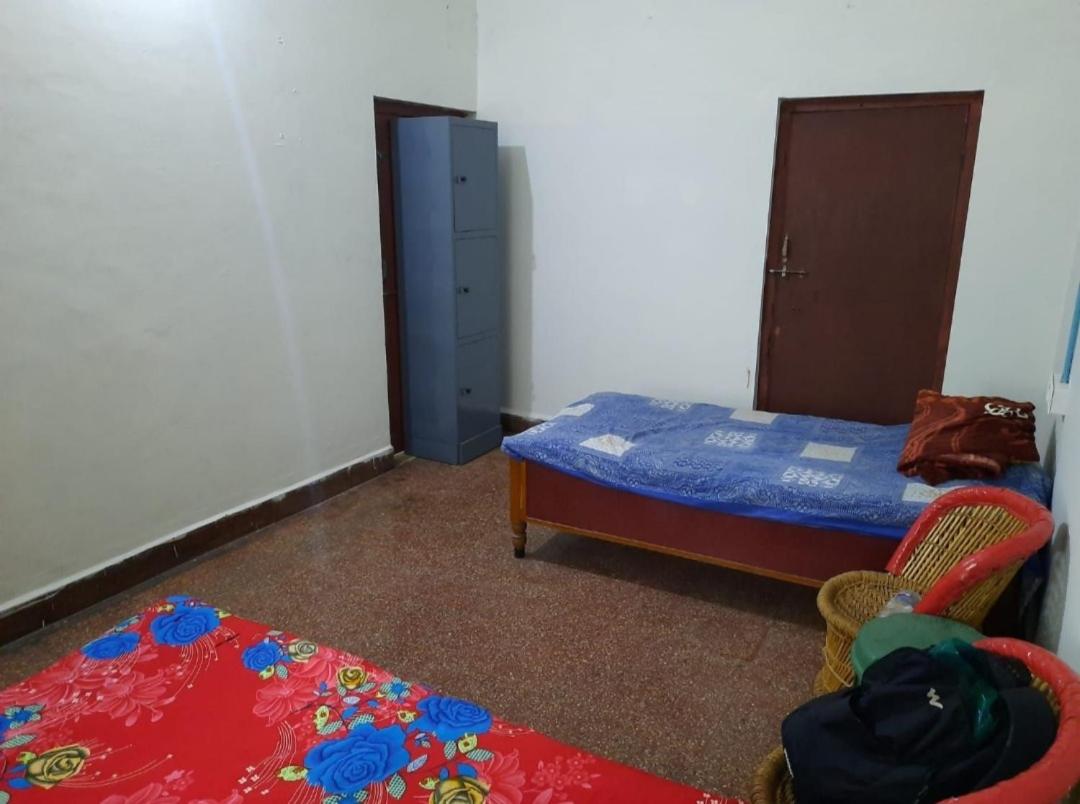 Beds & Boys Hostel view 5