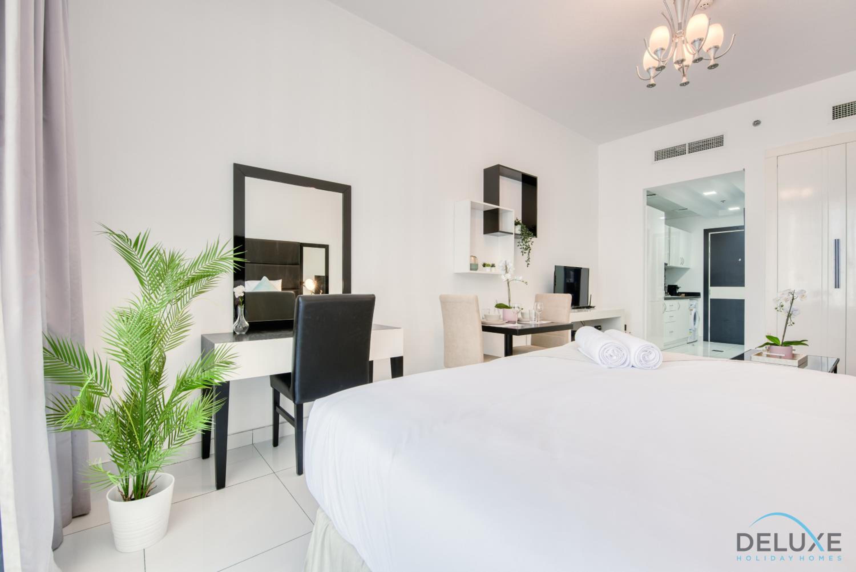 Radiant Studio at Giovanni Boutique Suites DSC by Deluxe Holiday Homes