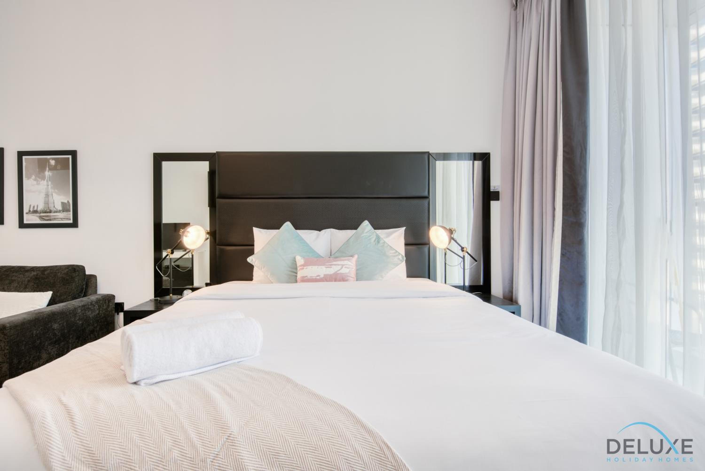 Radiant Studio at Giovanni Boutique Suites DSC by Deluxe Holiday Homes
