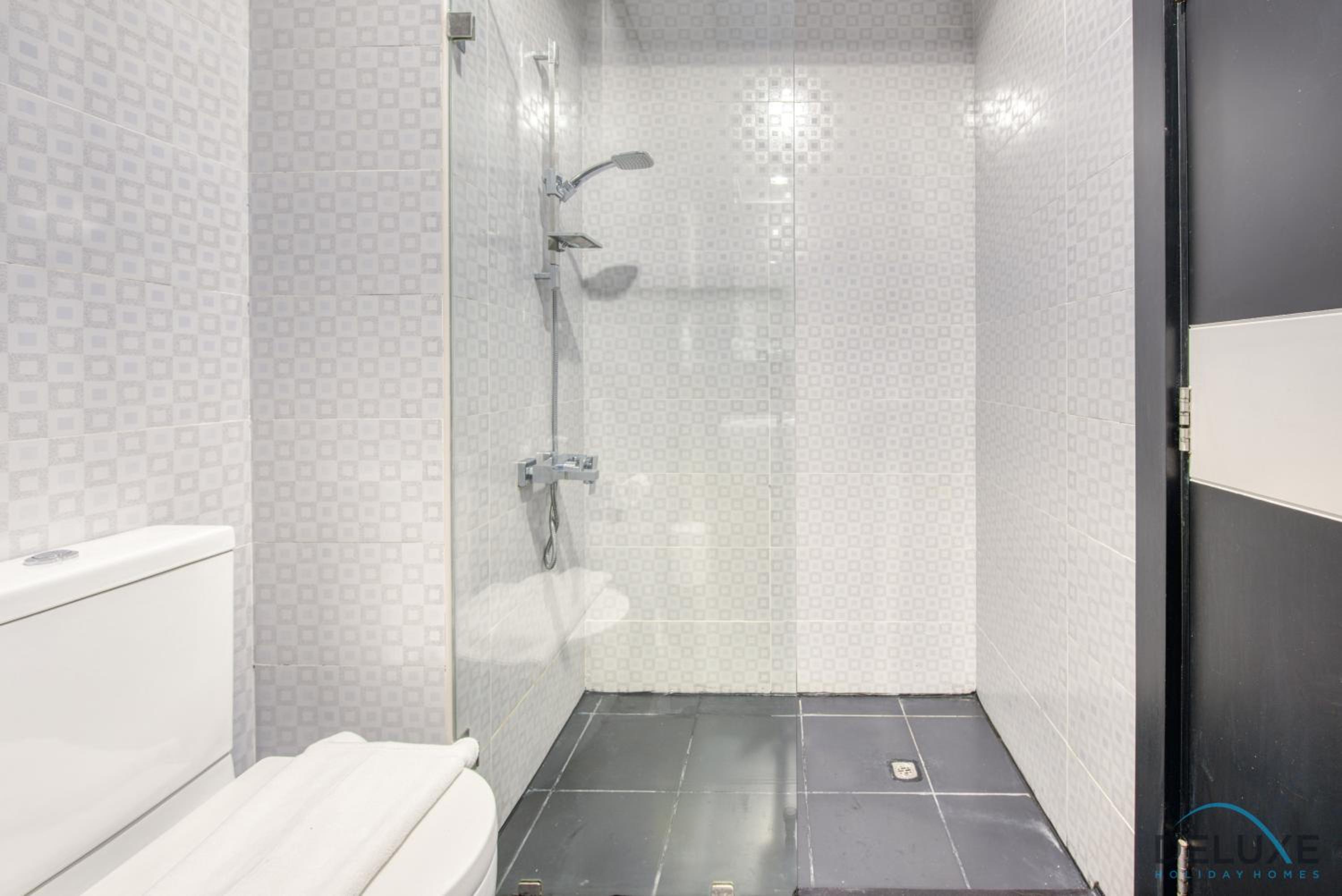 Radiant Studio at Giovanni Boutique Suites DSC by Deluxe Holiday Homes