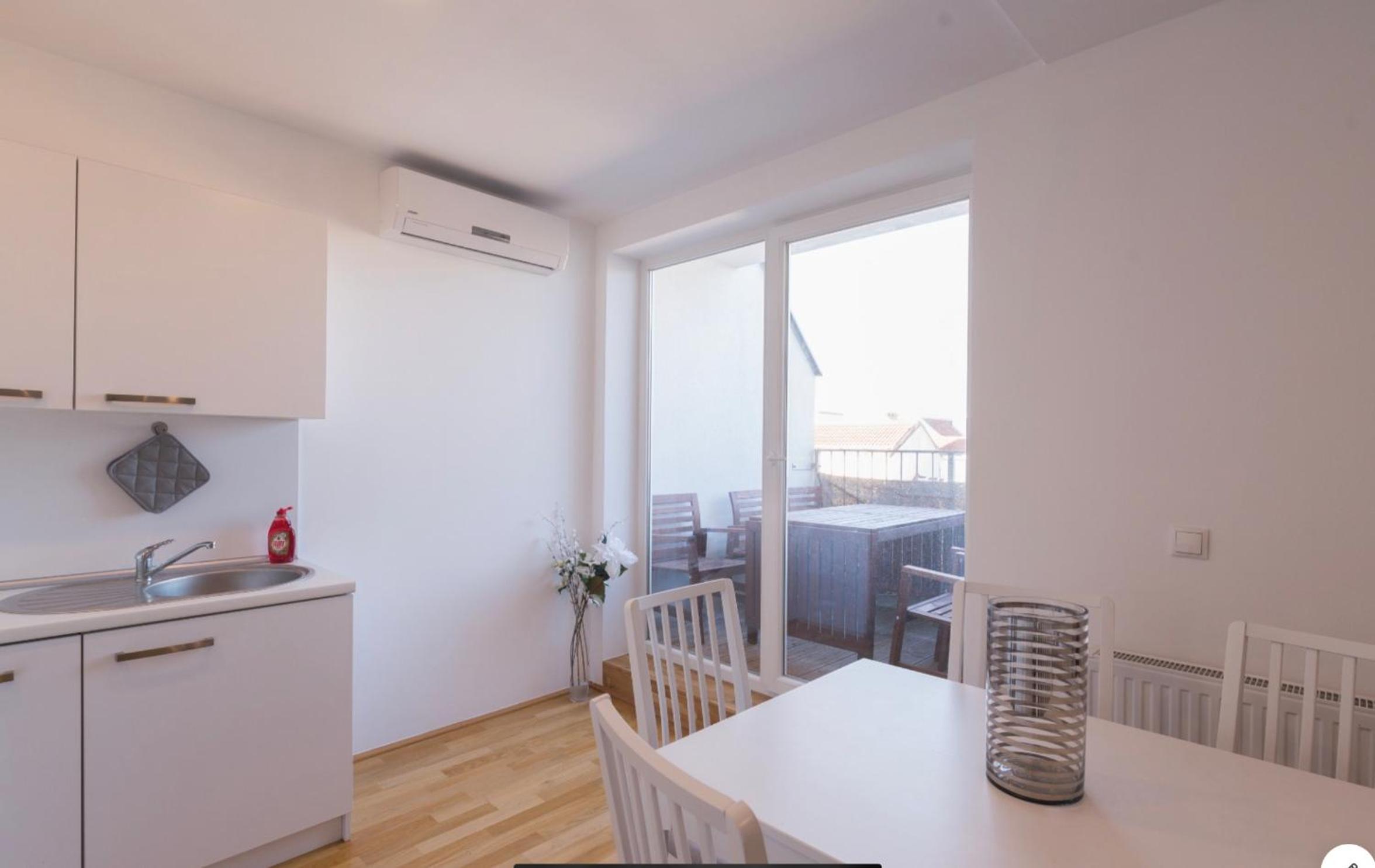 Sunny Penthouse l DG1'14