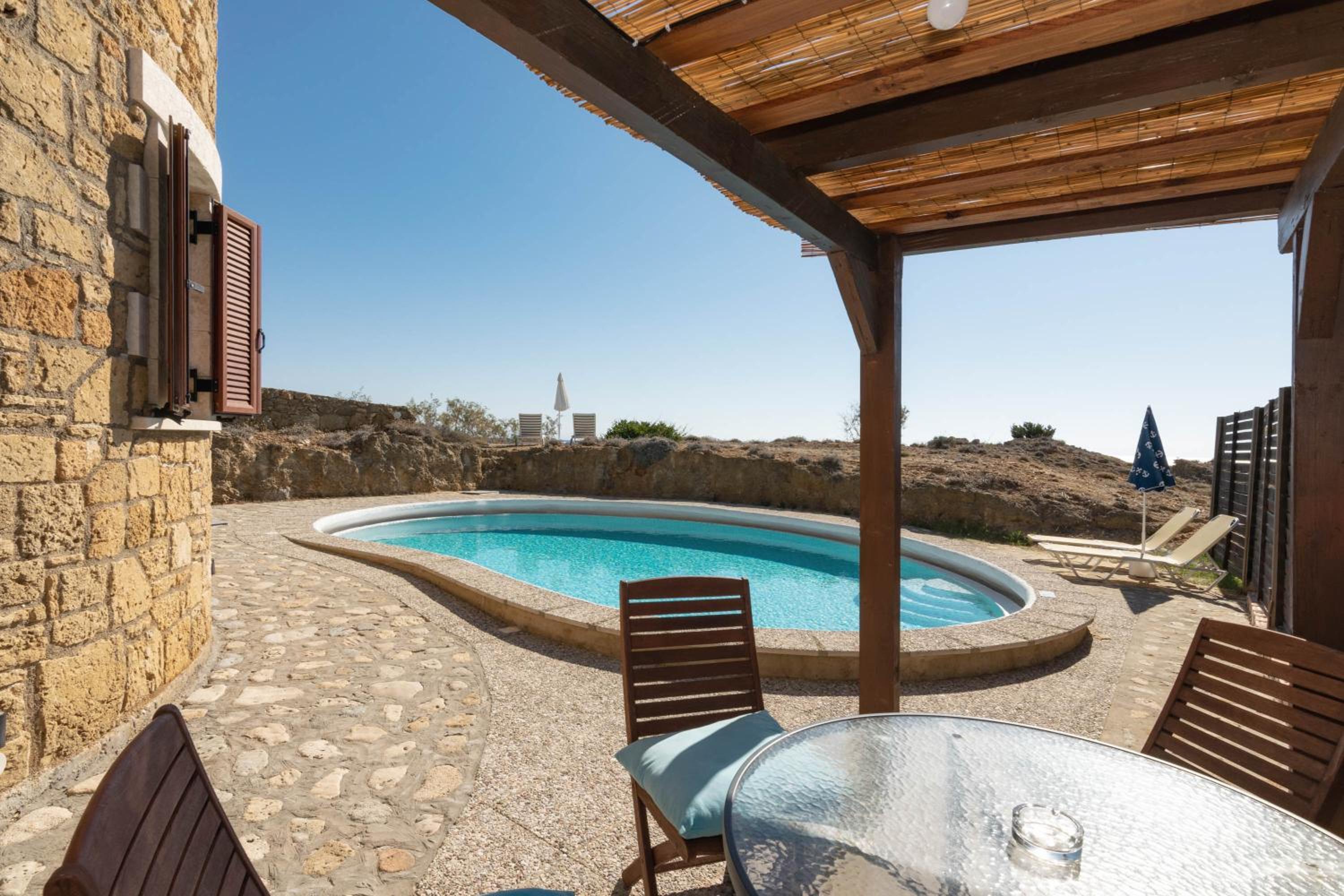 Armonia Seaside Villas