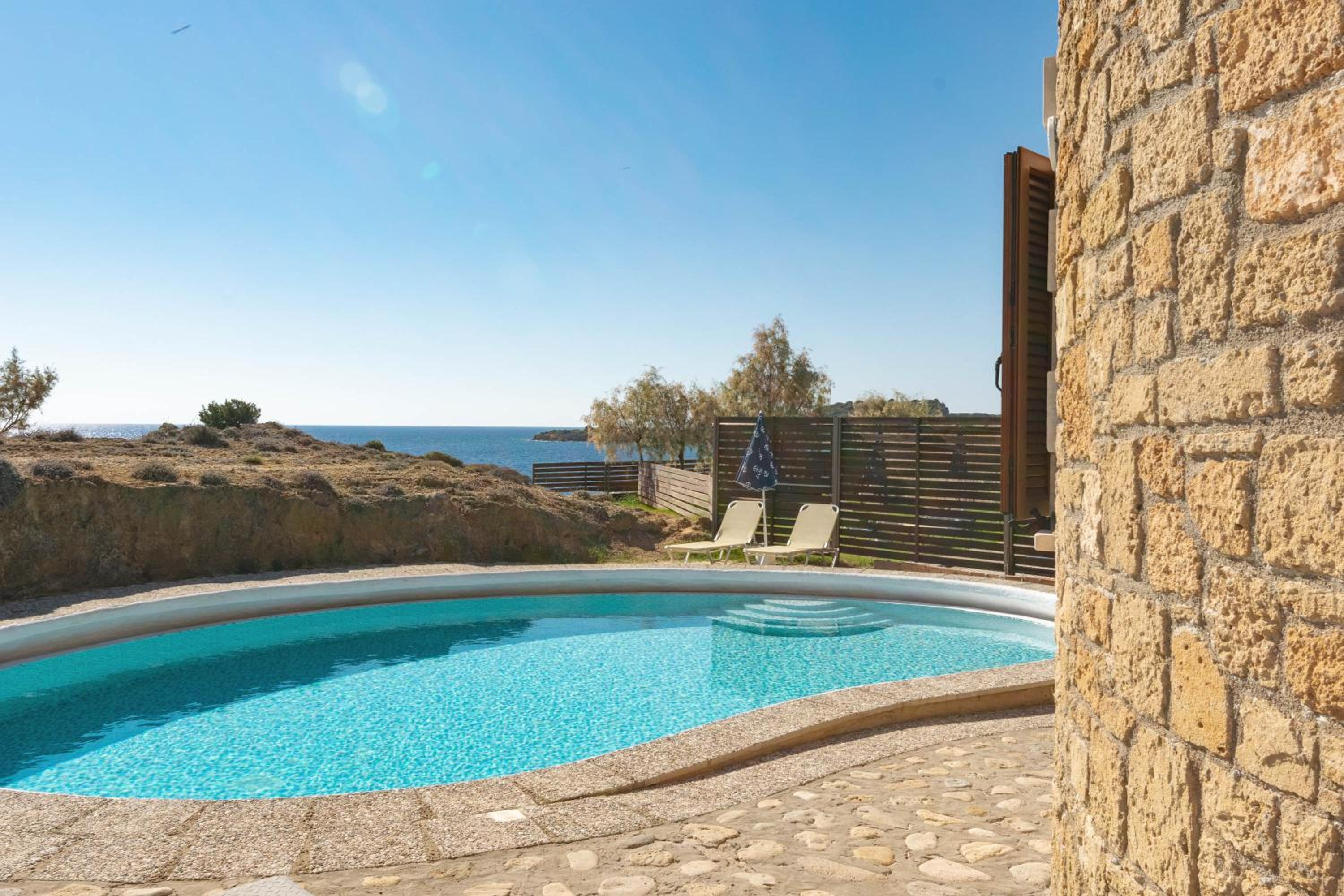 Armonia Seaside Villas