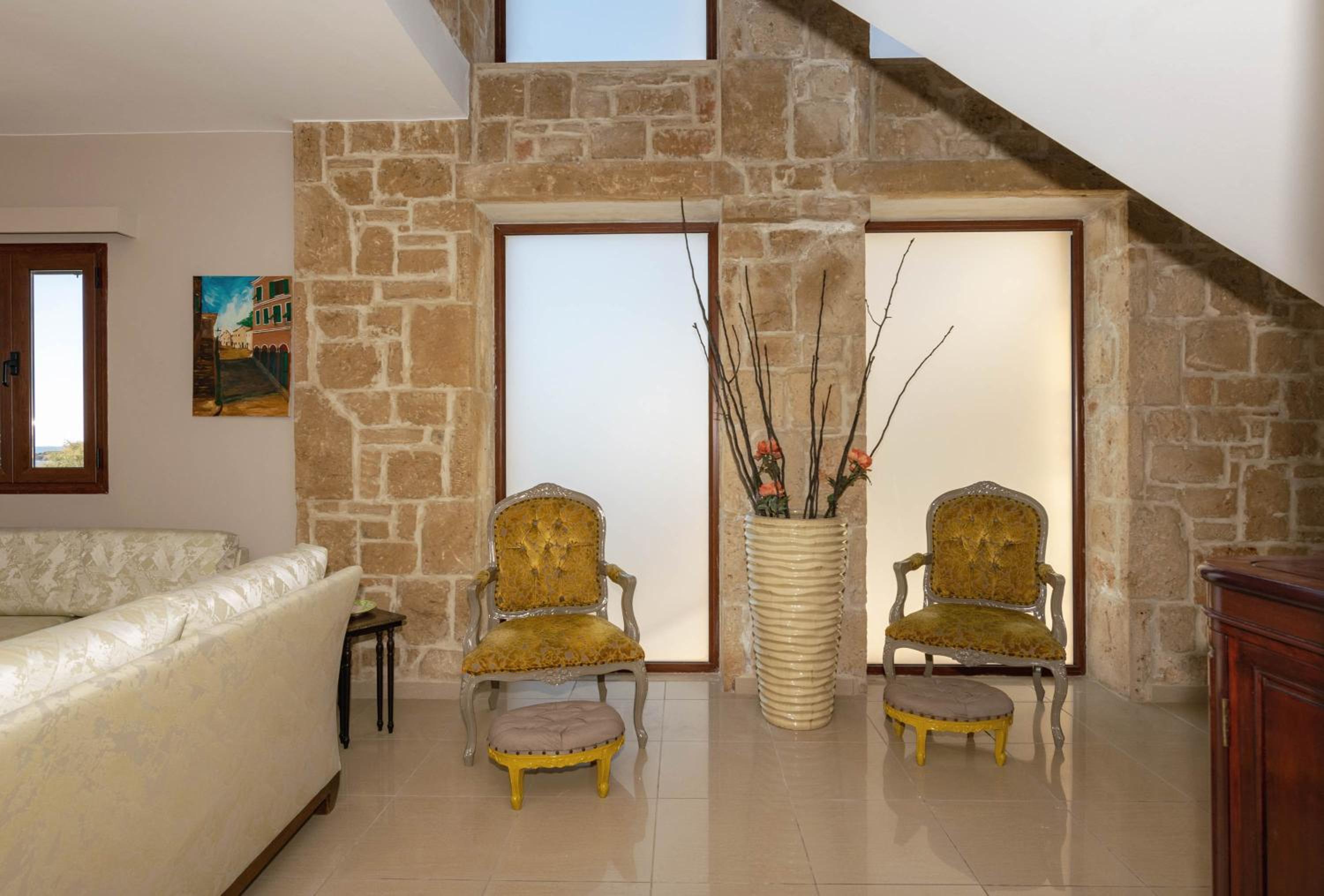 Armonia Seaside Villas