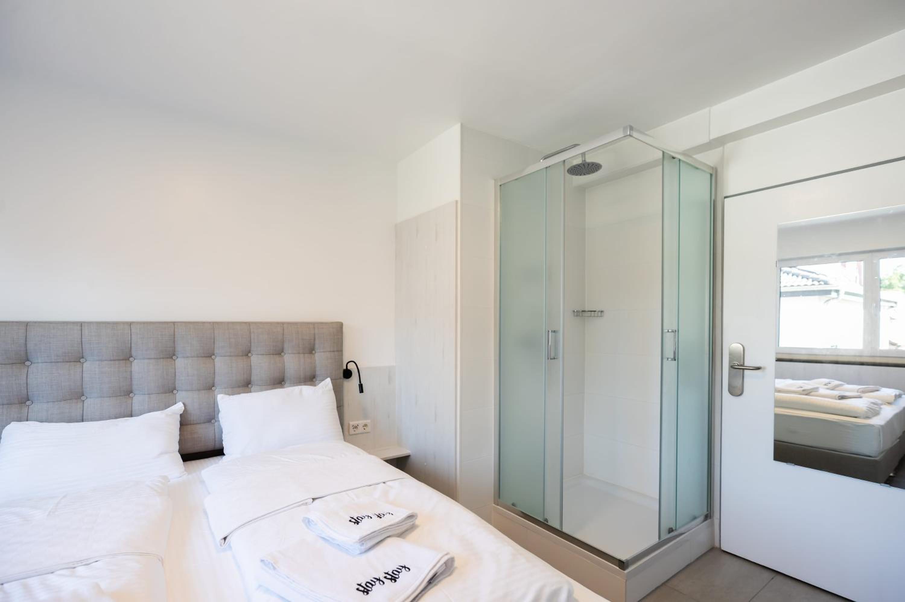 StayStay Guesthouse I 24 Hours Check-In