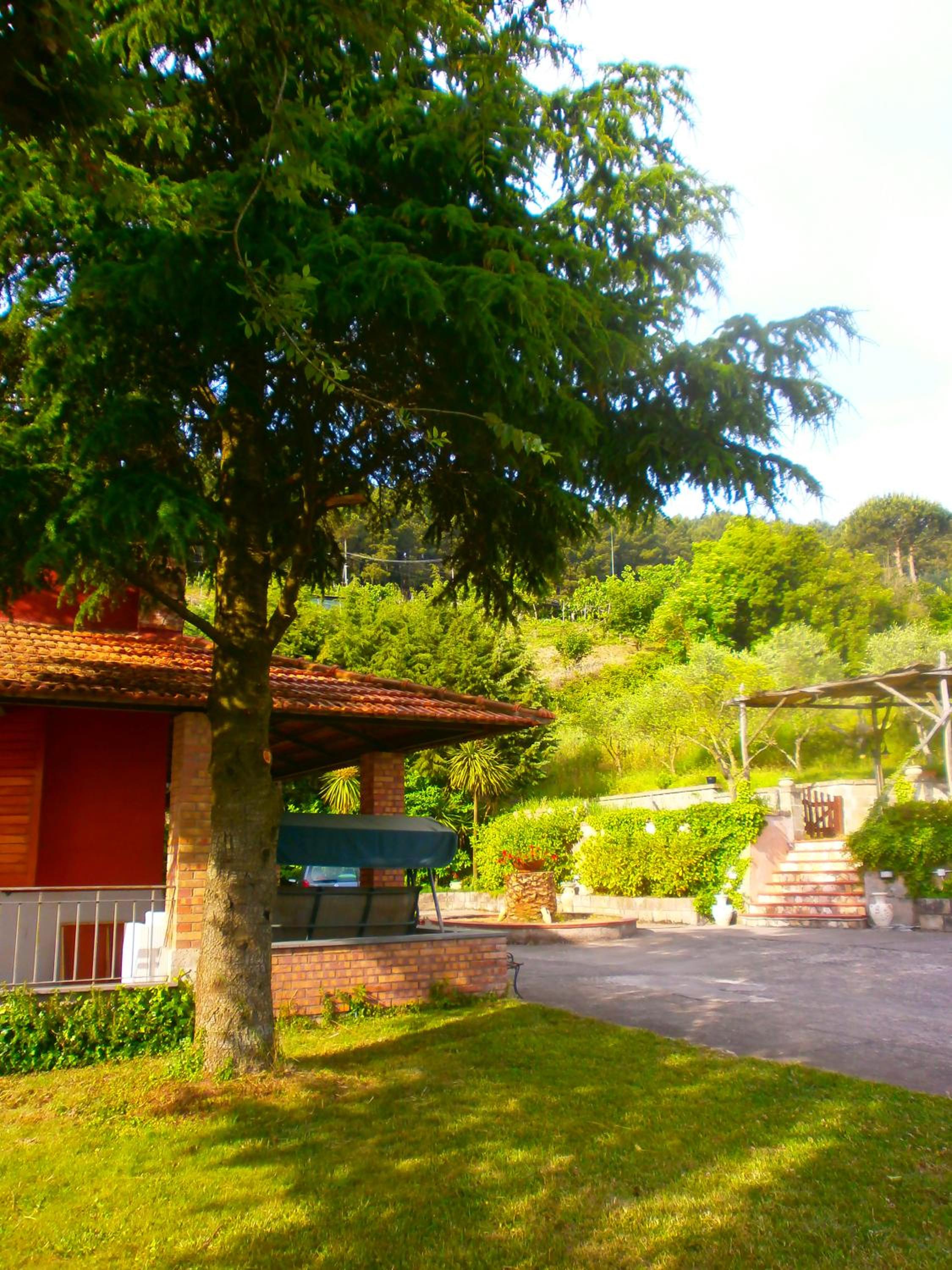 VILLA PIETRALTA view 4