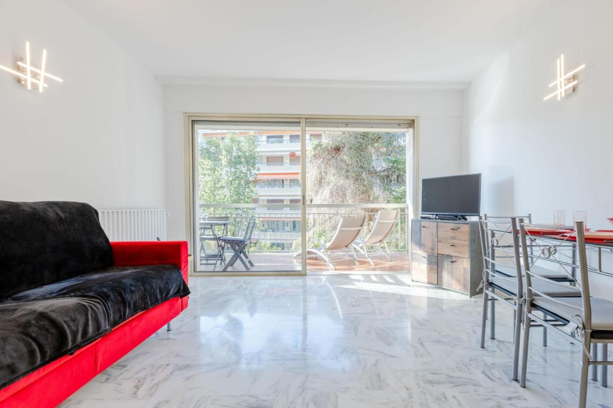 SERRENDY Renovated 2-bedroom apartment photo 2