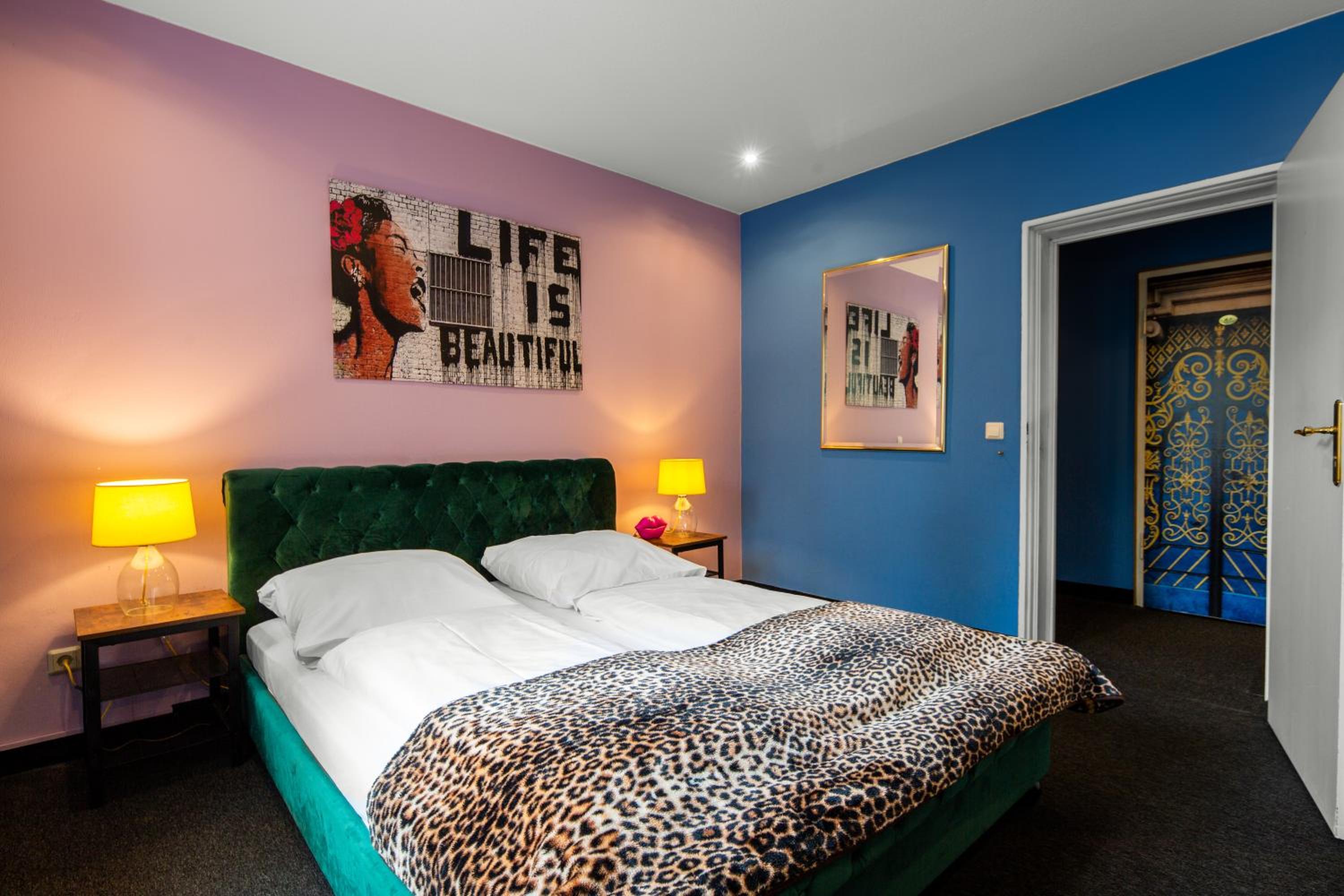 SmartHotel Flamingo Self check-in - Property Image 3