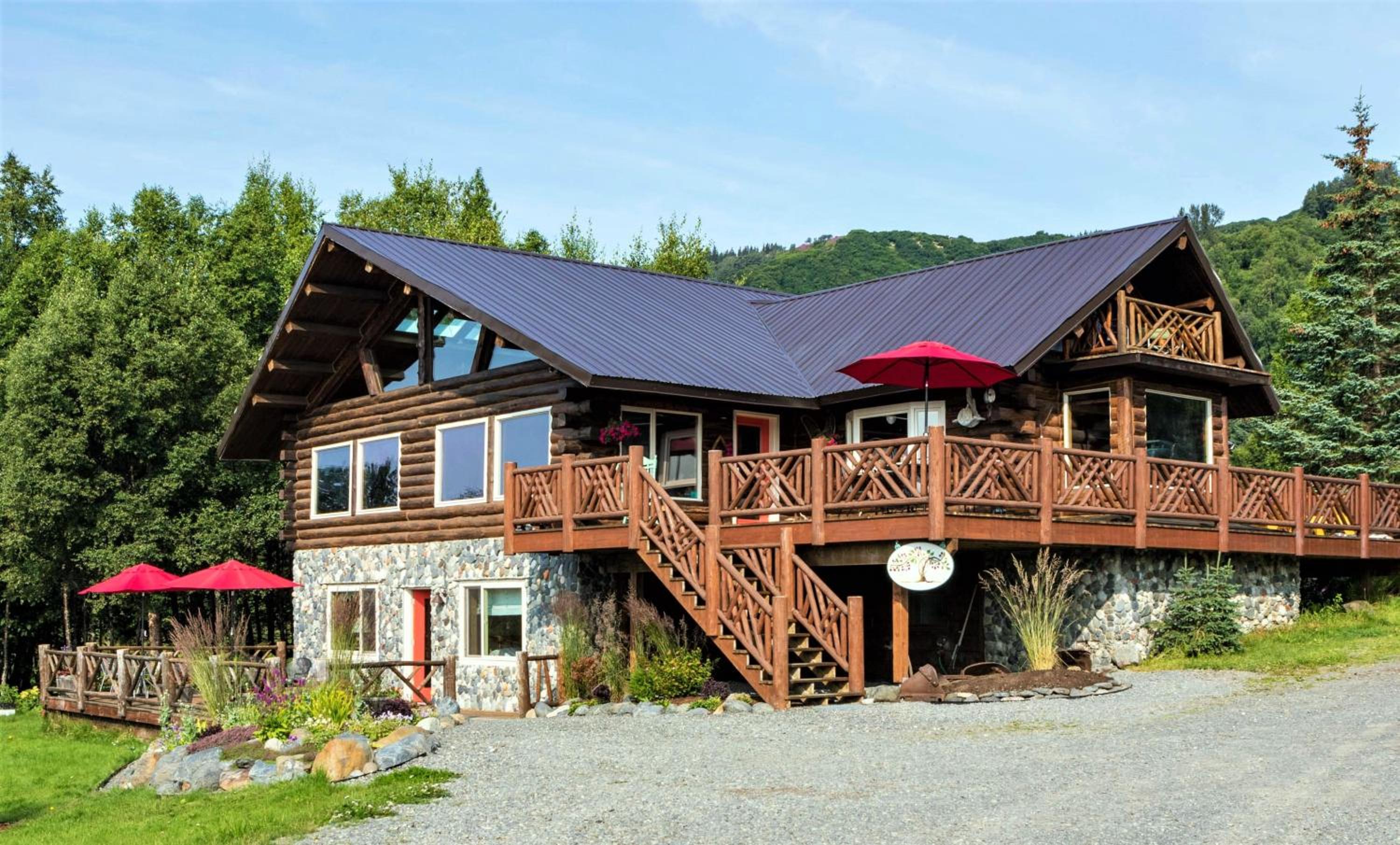 Homer Vacations - Juneberry Lodge - Property Image 1