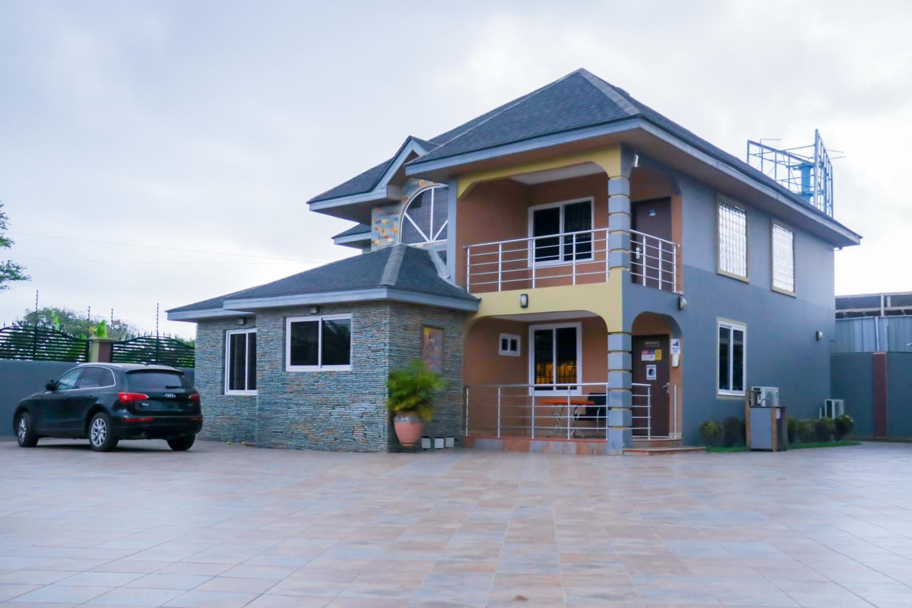 Bays Lodge, Accra view 4