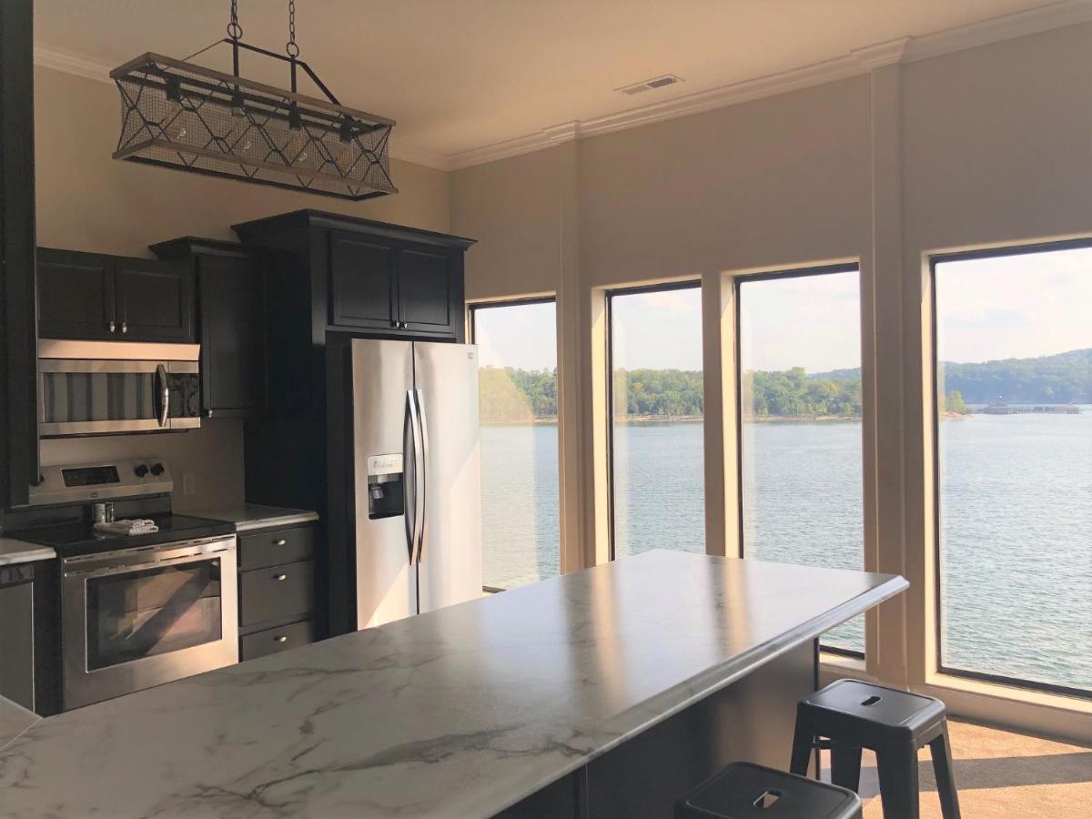 Harrison Vacations - D'Monaco Resort Condos on Table Rock Lake - Property Image 5