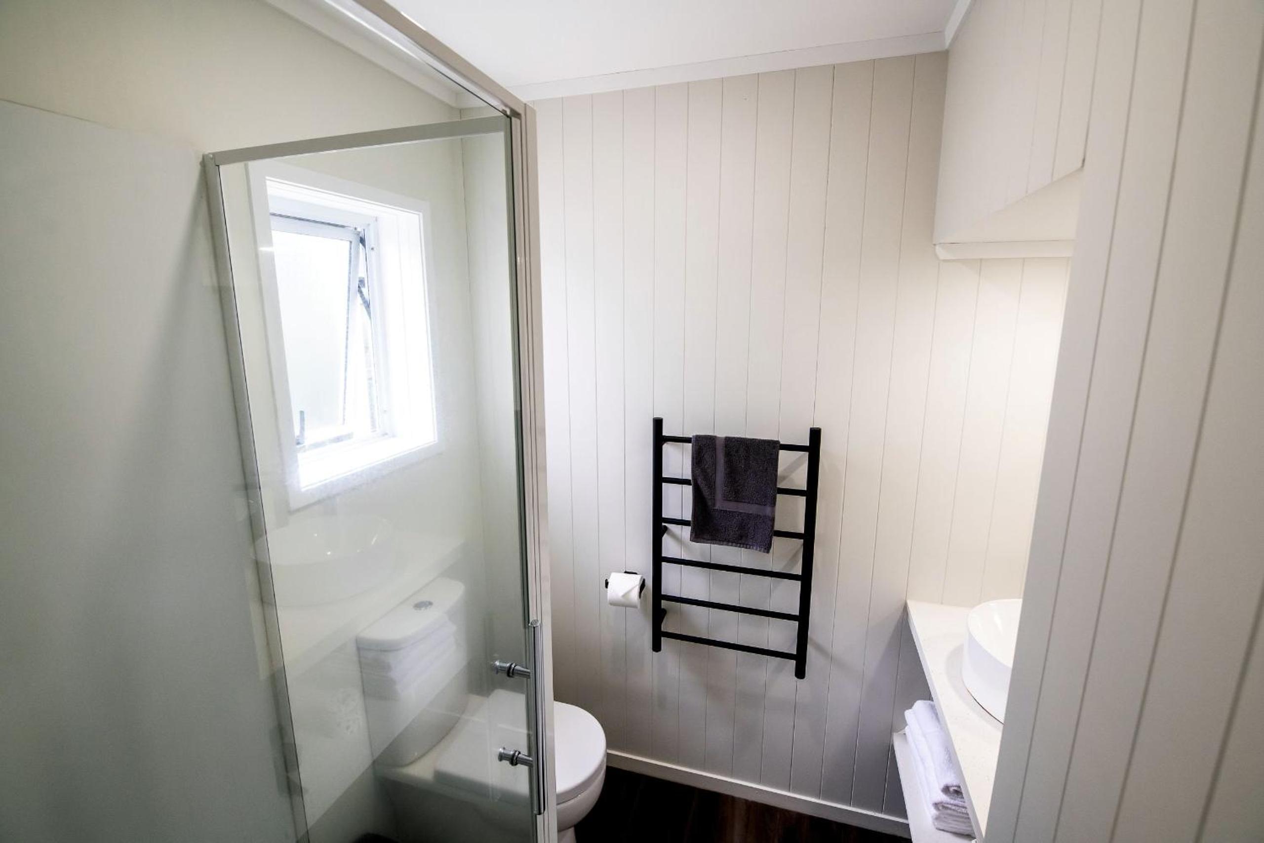 Aura Accommodation