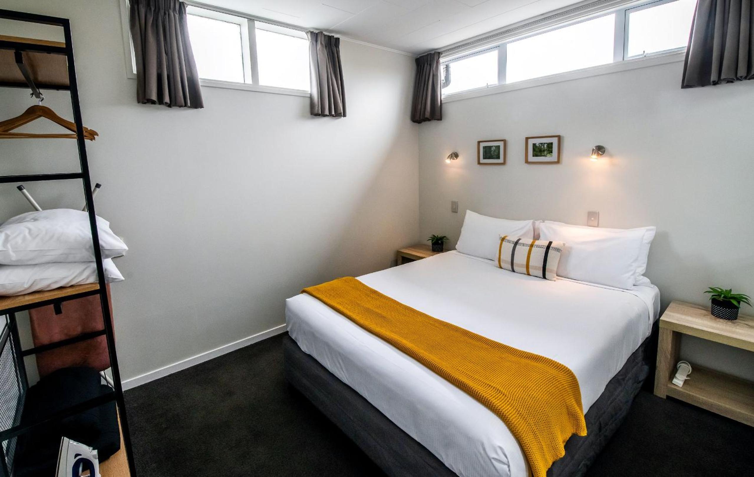 Aura Accommodation