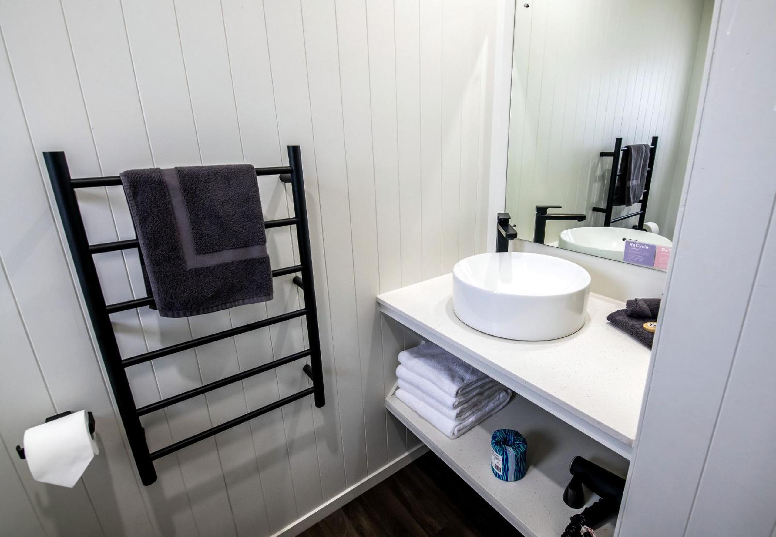 Aura Accommodation
