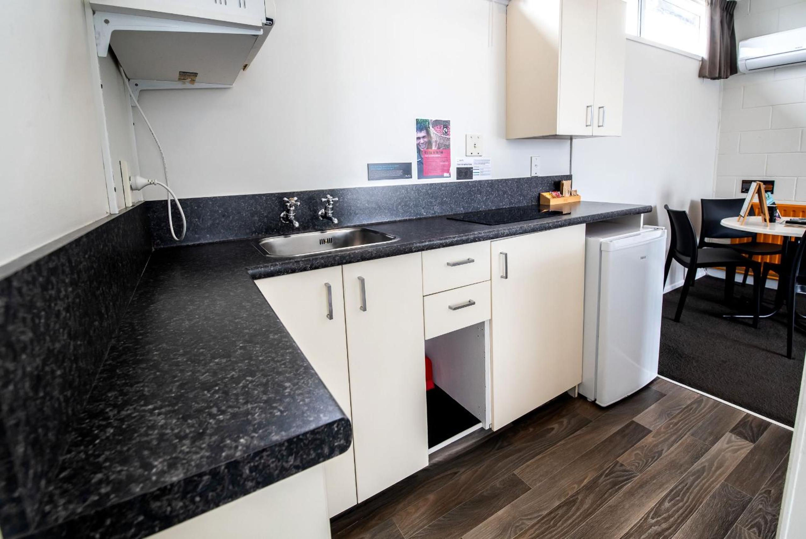 Aura Accommodation