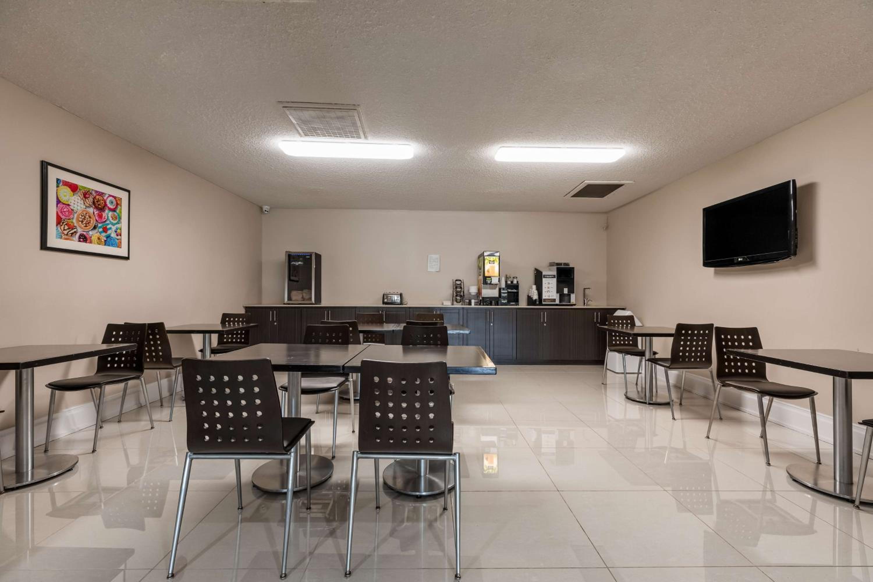 SureStay Hotel by Best Western Kemptville