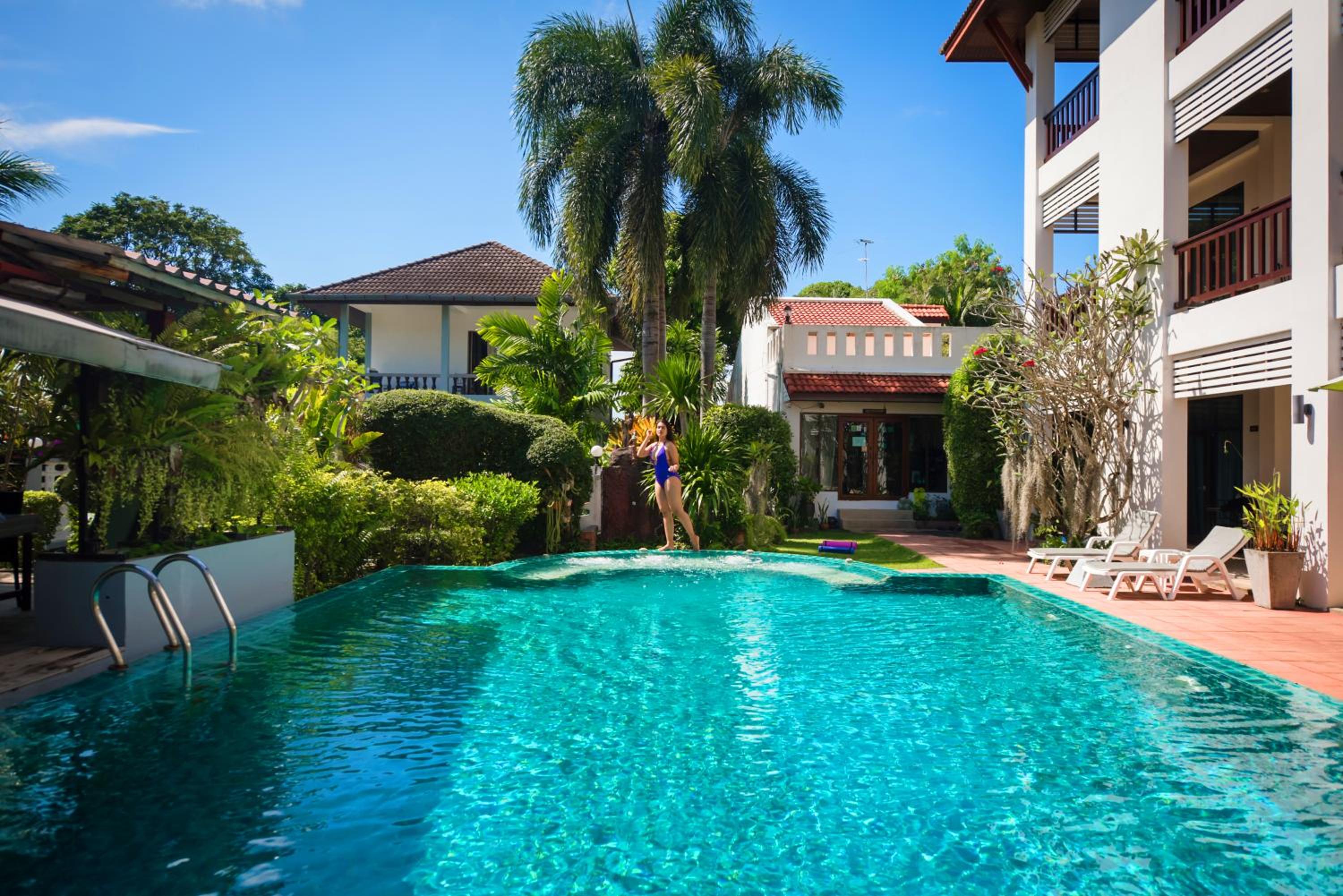 Phuket Monaburi Boutique Hotel