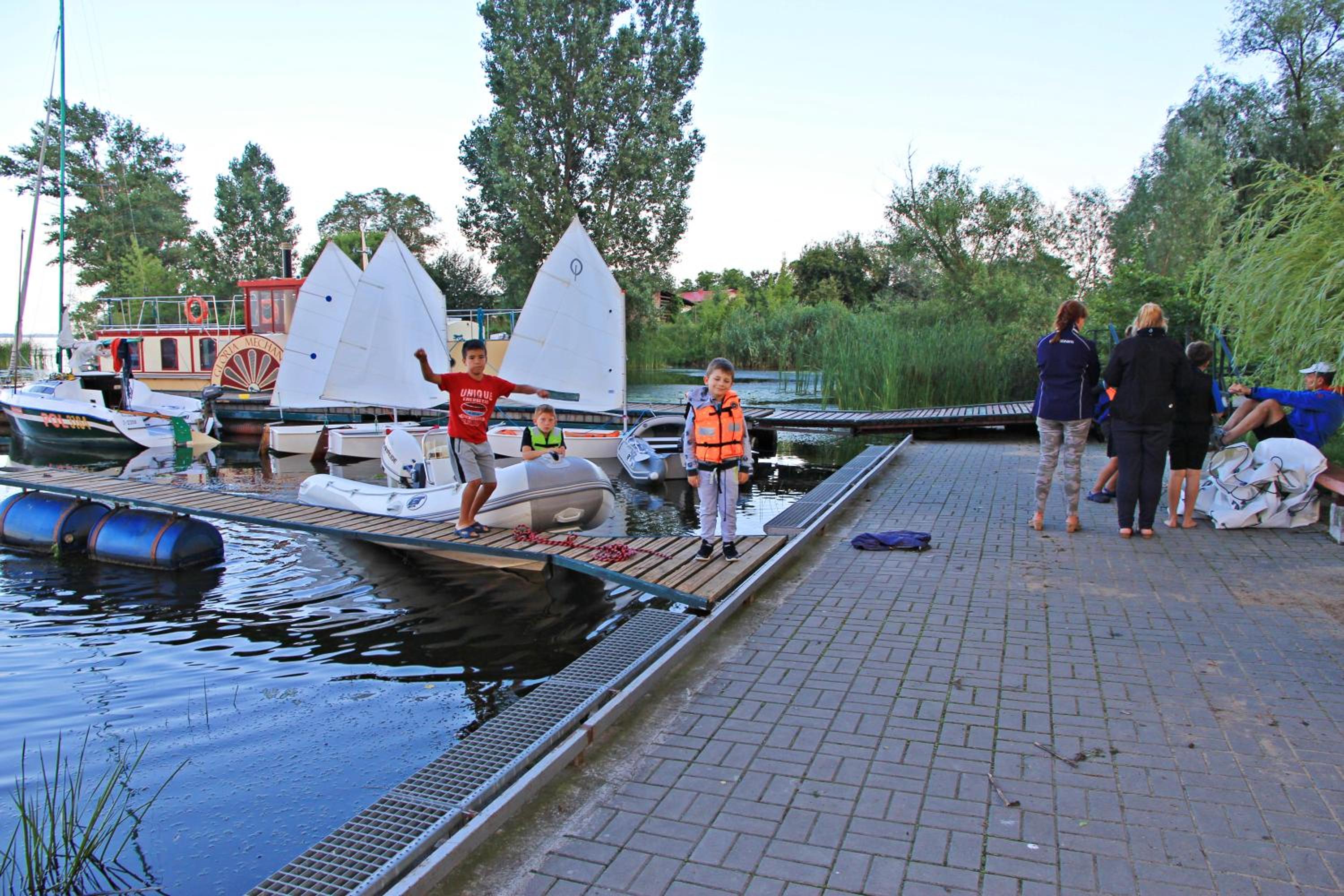 Photo 47