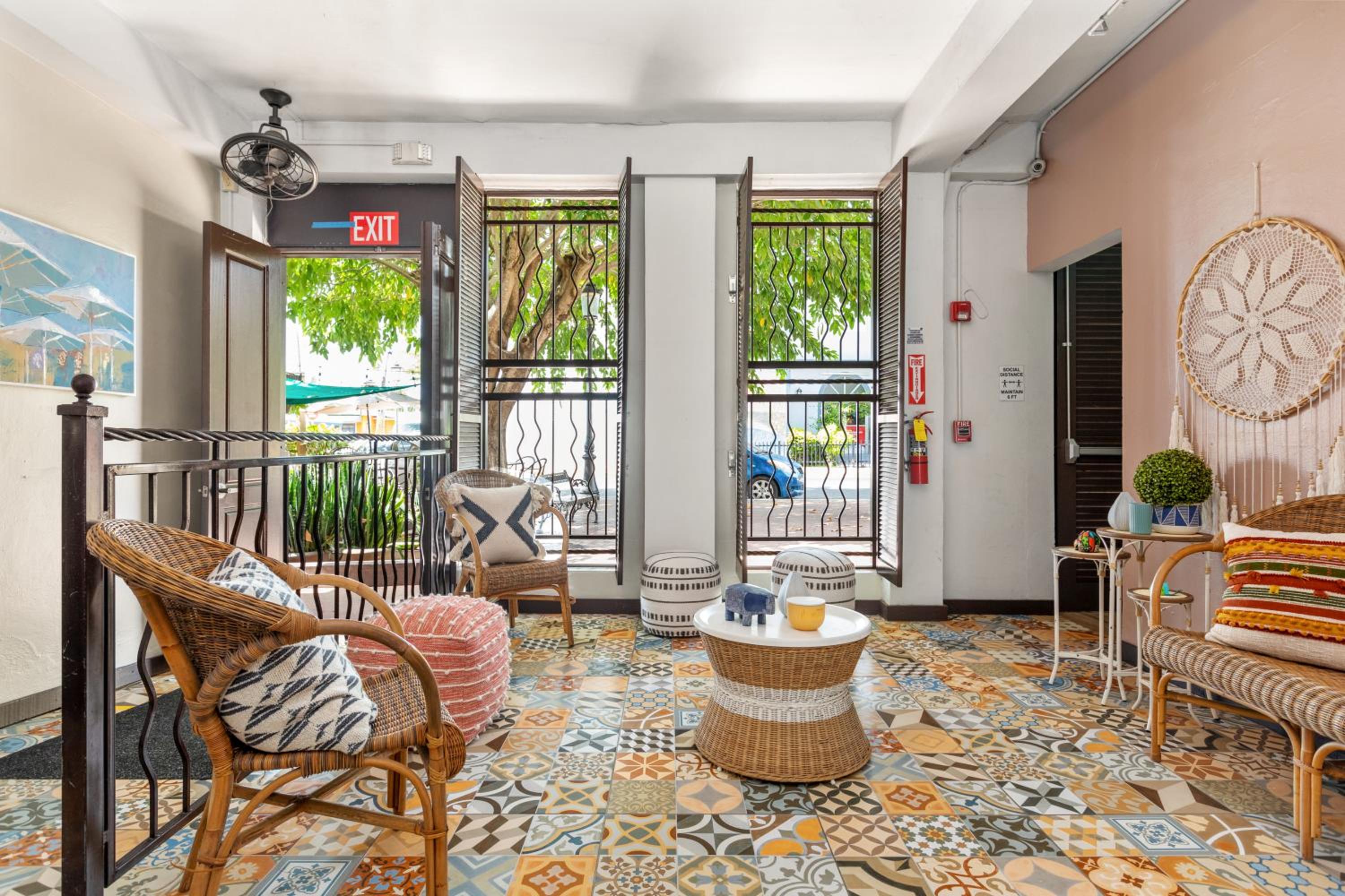 Puerto Rico Vacations - Rincon Plaza Hotel - Property Image 1