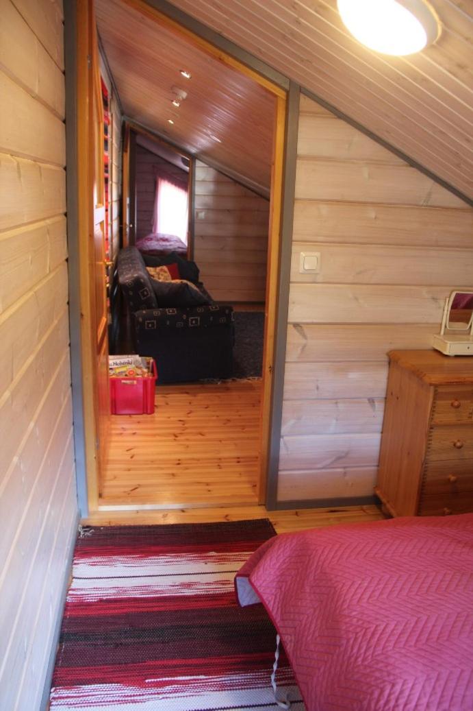 Photo 9