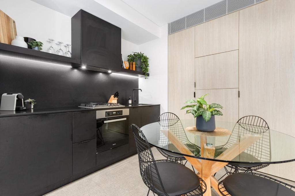 The Surry Apartments by Urban Rest