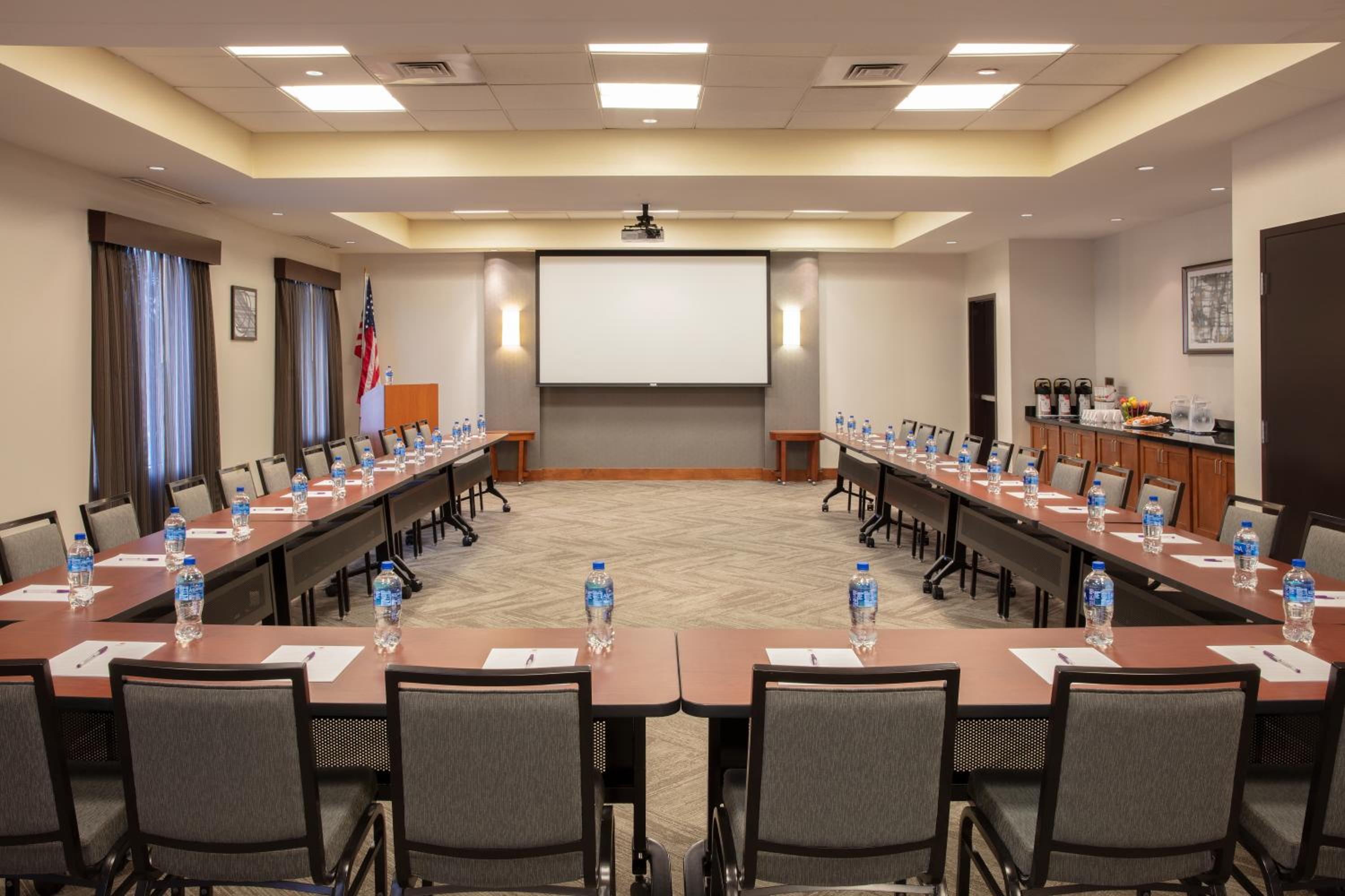 Reno Vacations - Hyatt Place Reno/Tahoe Airport - Property Image 14