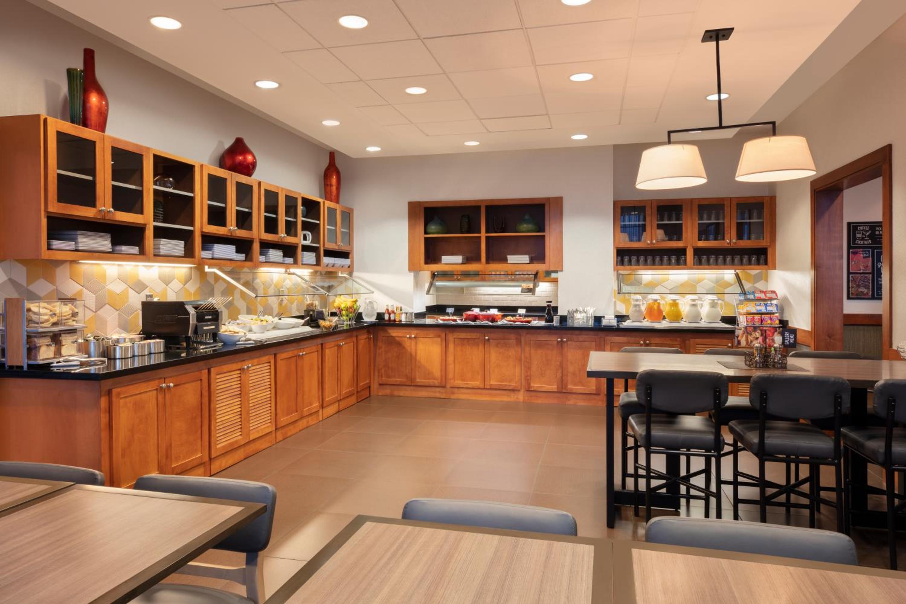 Reno Vacations - Hyatt Place Reno/Tahoe Airport - Property Image 18